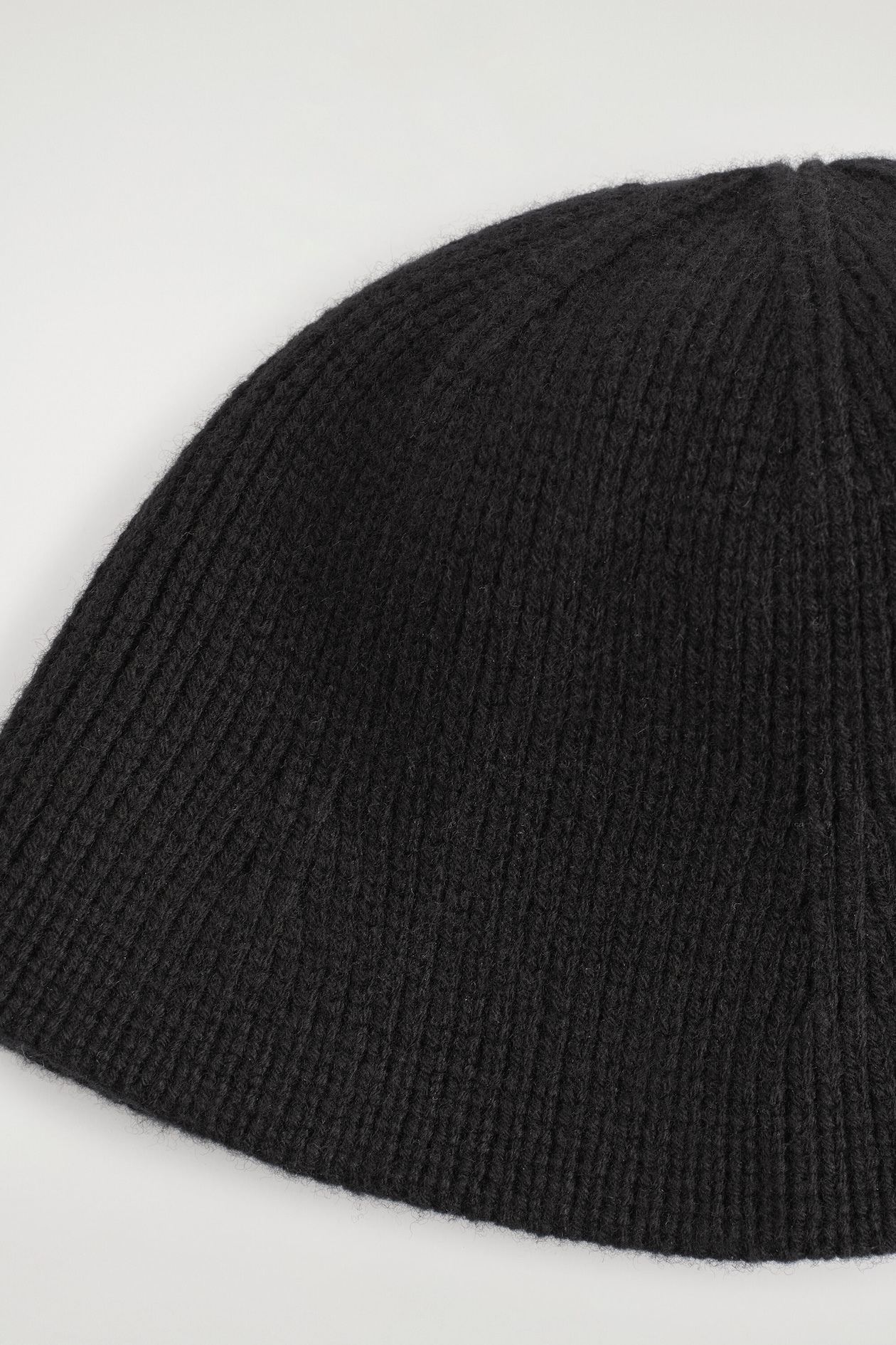 MERINO WOOL BUCKET HAT — BLACK