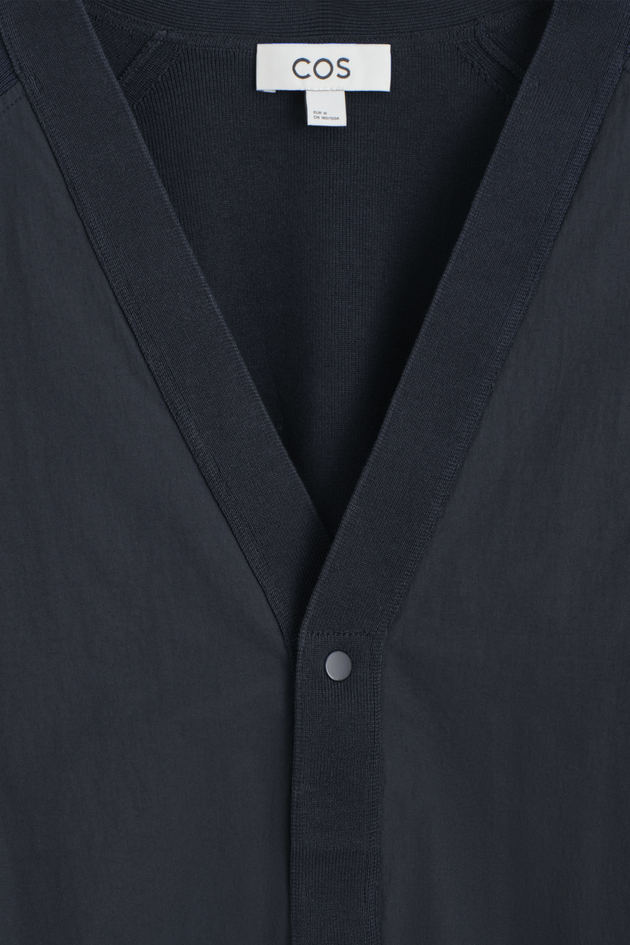 Grösseres Bild ansehen: STRICKJACKE MIT NYLONEINSÄTZEN - NAVYBLAU - HERREN | H&M CH 7