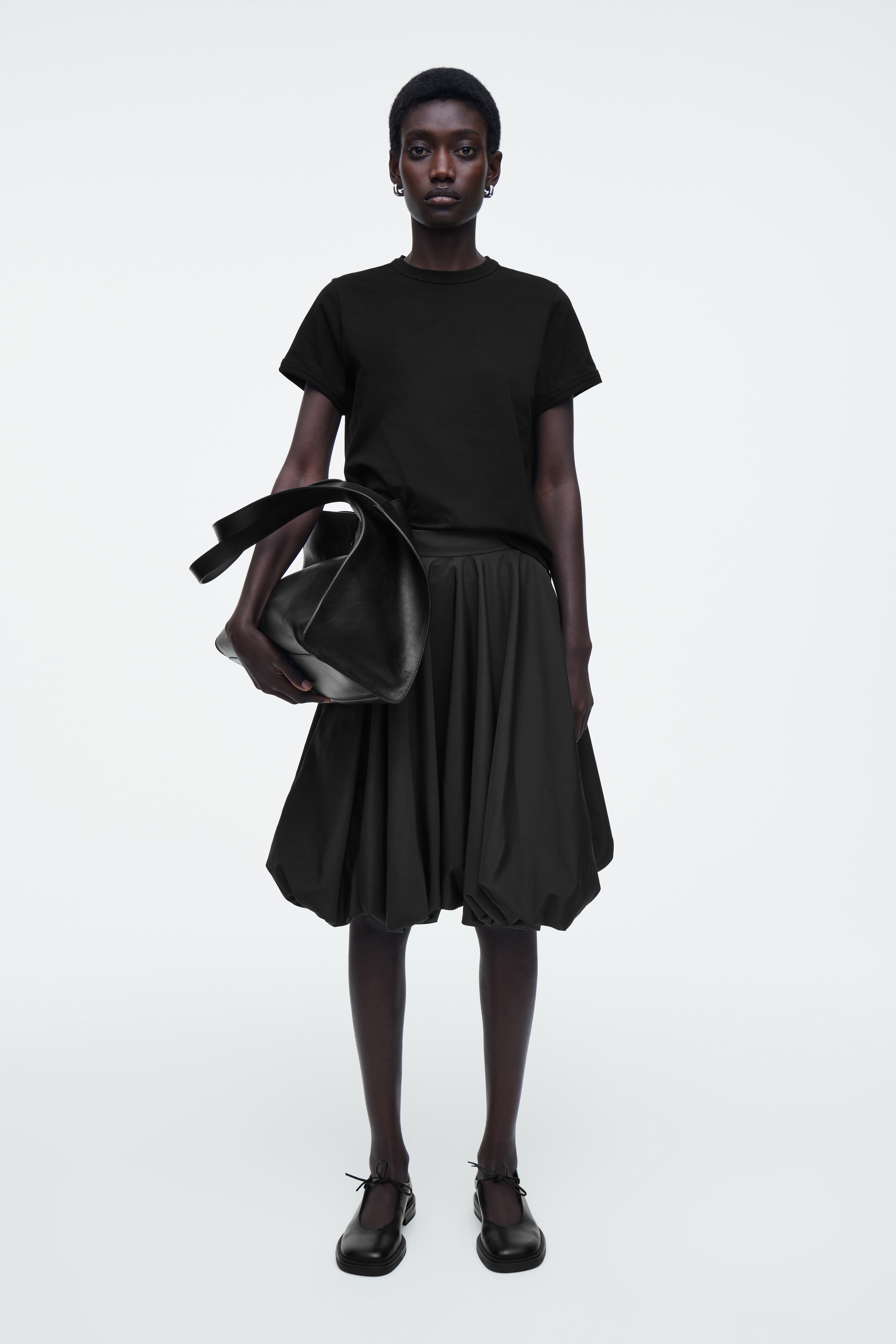 SUKNĚ S BUBLINOVÝM LEMEM - ČERNÁ