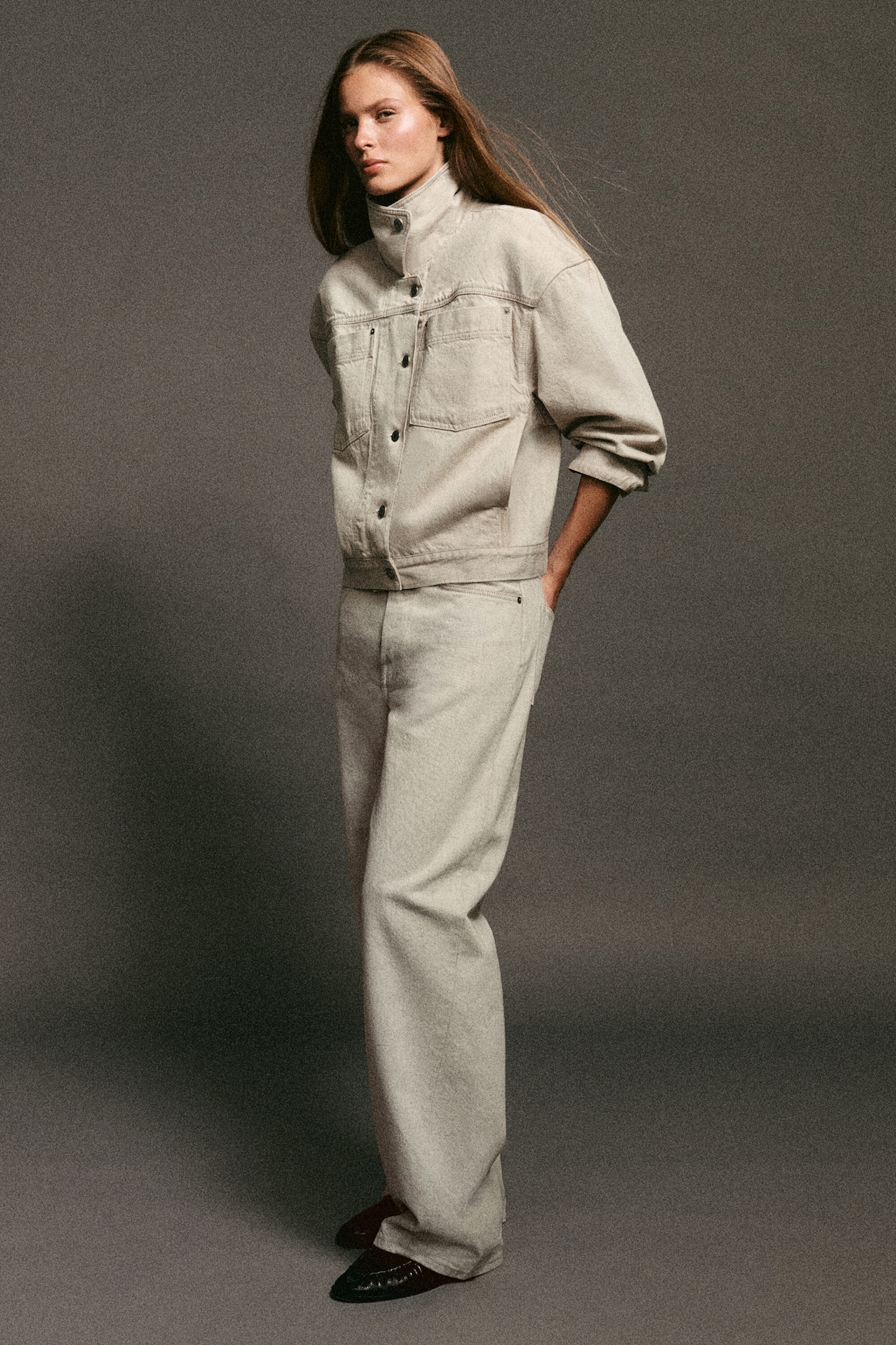 MOCK-NECK DENIM JACKET — BEIGE