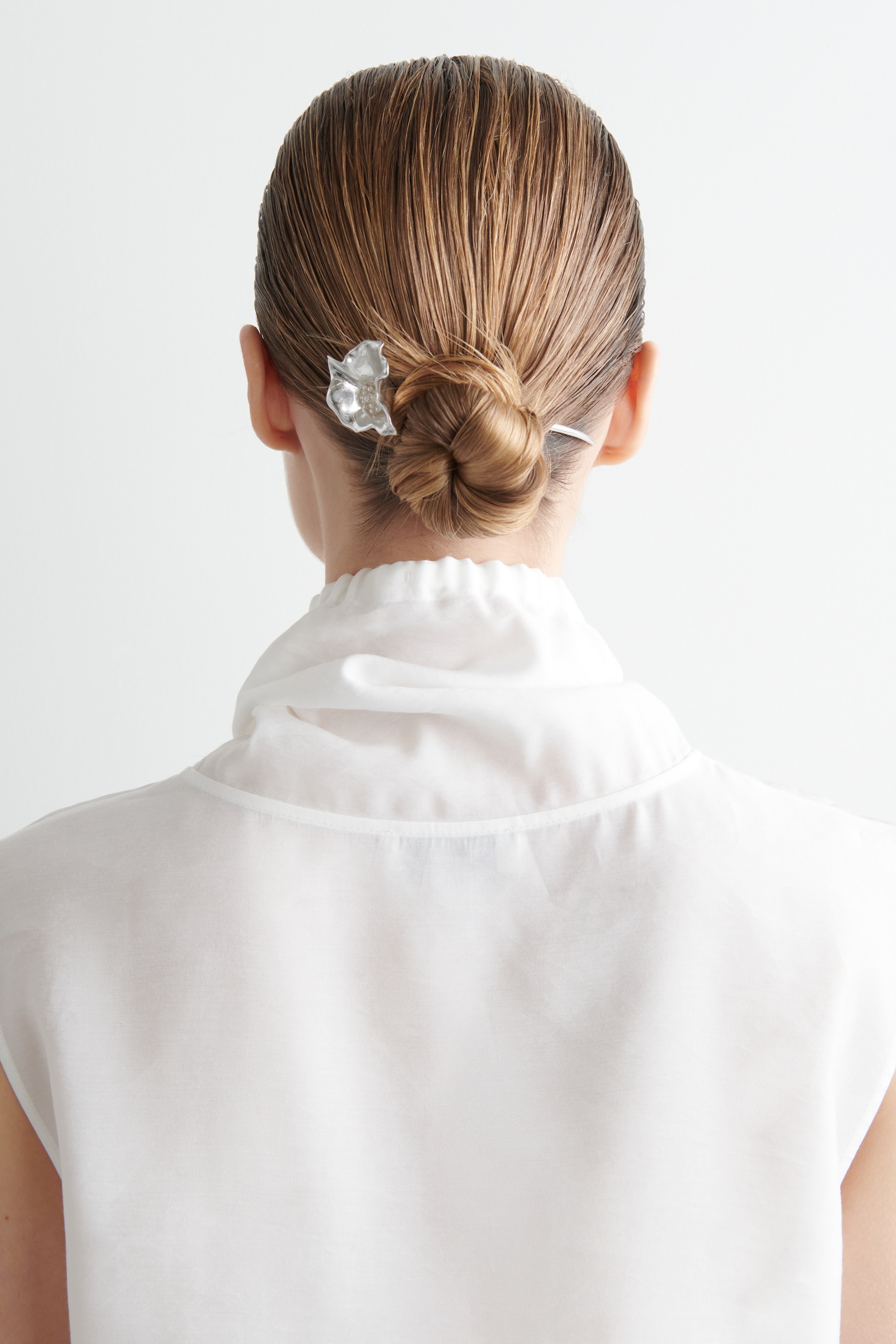 View larger image: FLORAL HAIR PIN - SILVER - Ladies | H&M GB 1