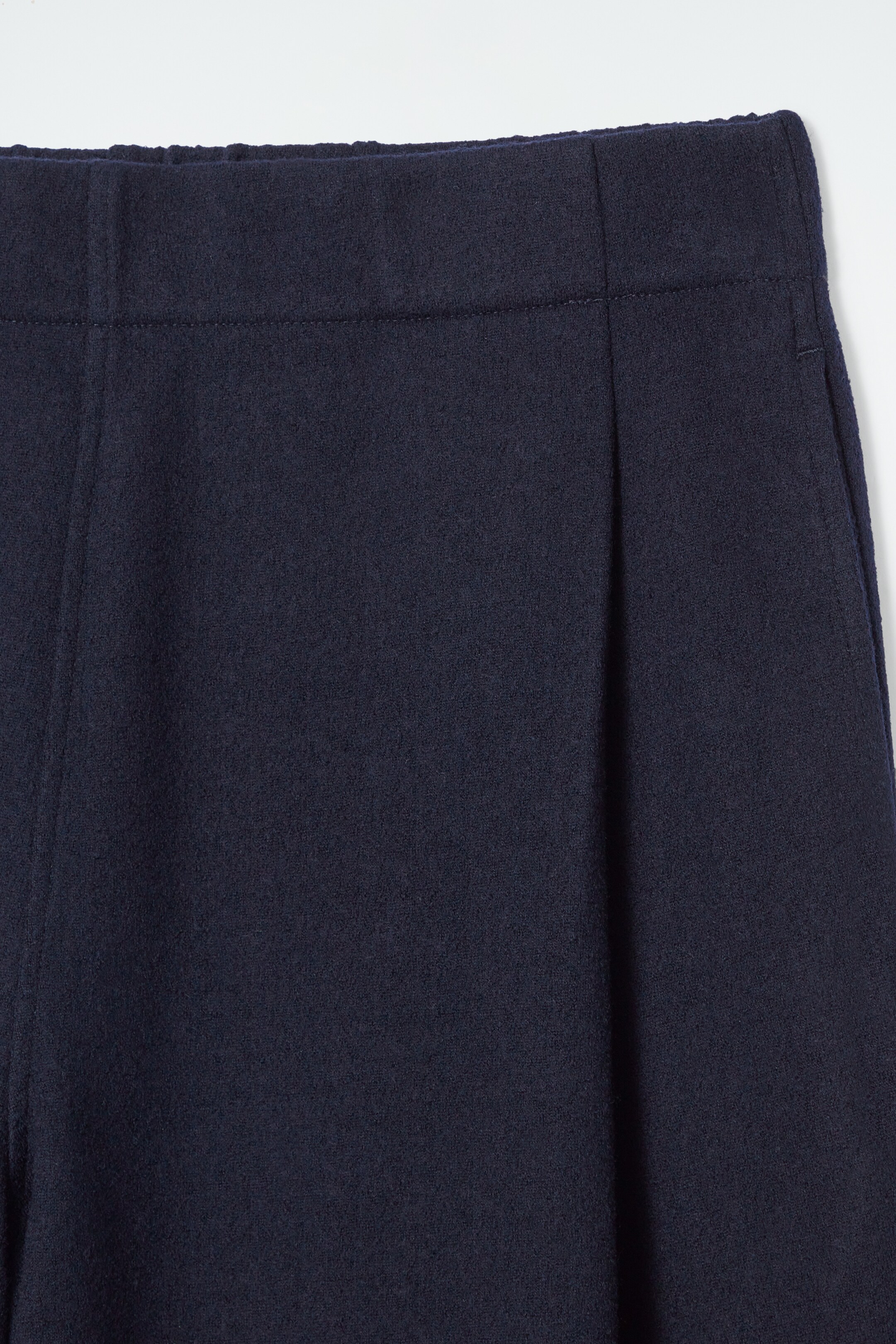 Ingrandisci l'immagine: BOILED-WOOL BARREL-LEG TROUSERS - NAVY - DONNA | H&M CH 2