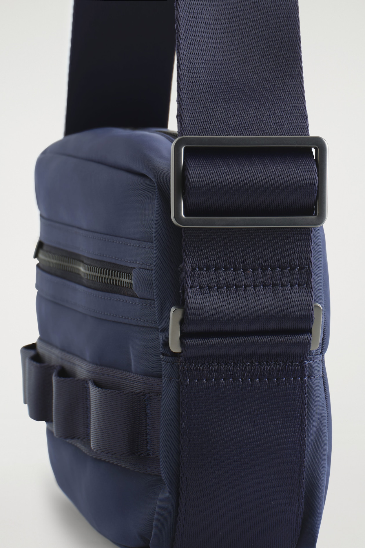 TRANSIT CROSSBODY BAG - NYLON — NAVY