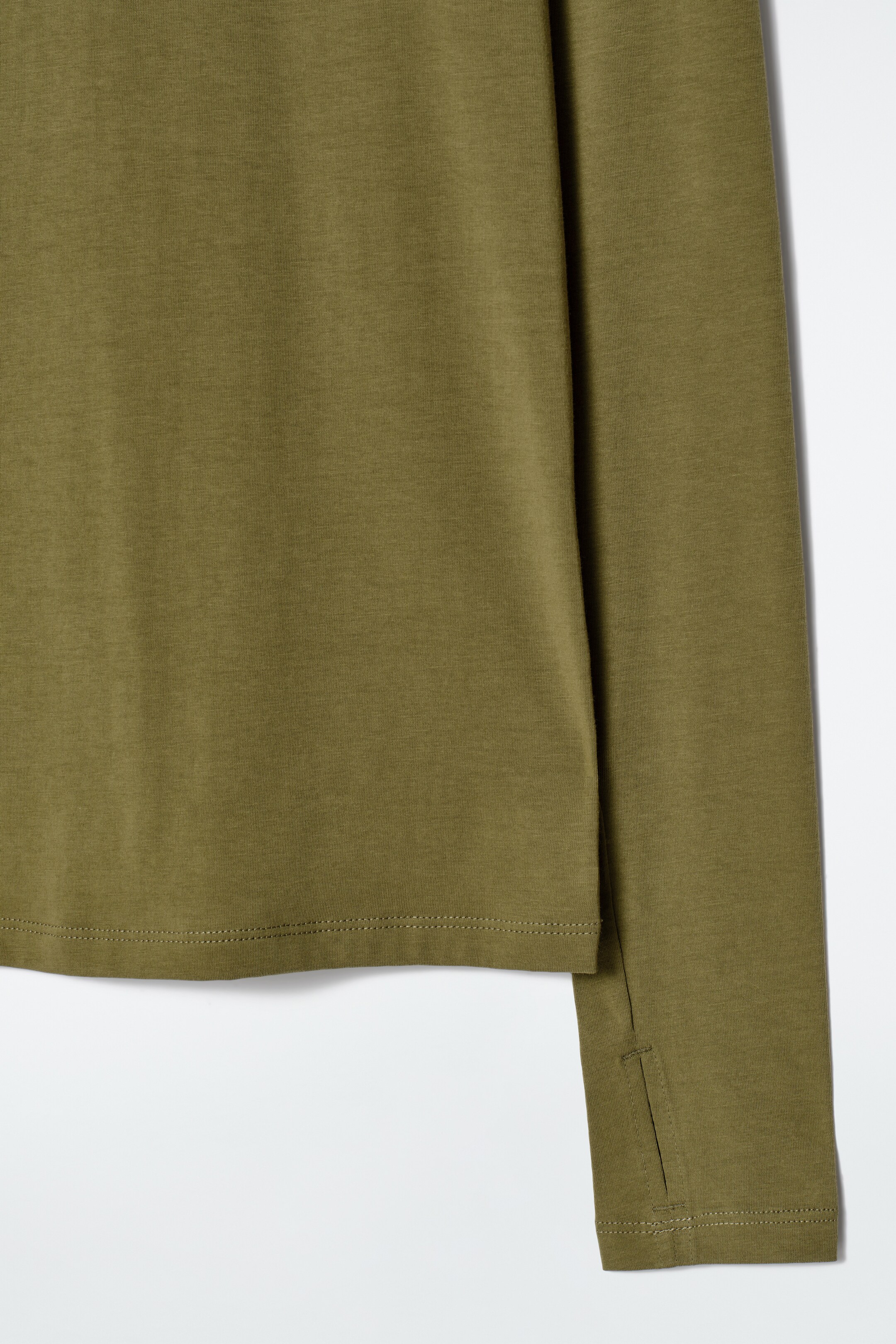 Ver imagen más grande: CAMISETA DE MANGA LARGA LIGERA SLIM FIT - VERDE ACEITUNA - MUJER | H&M ES 7