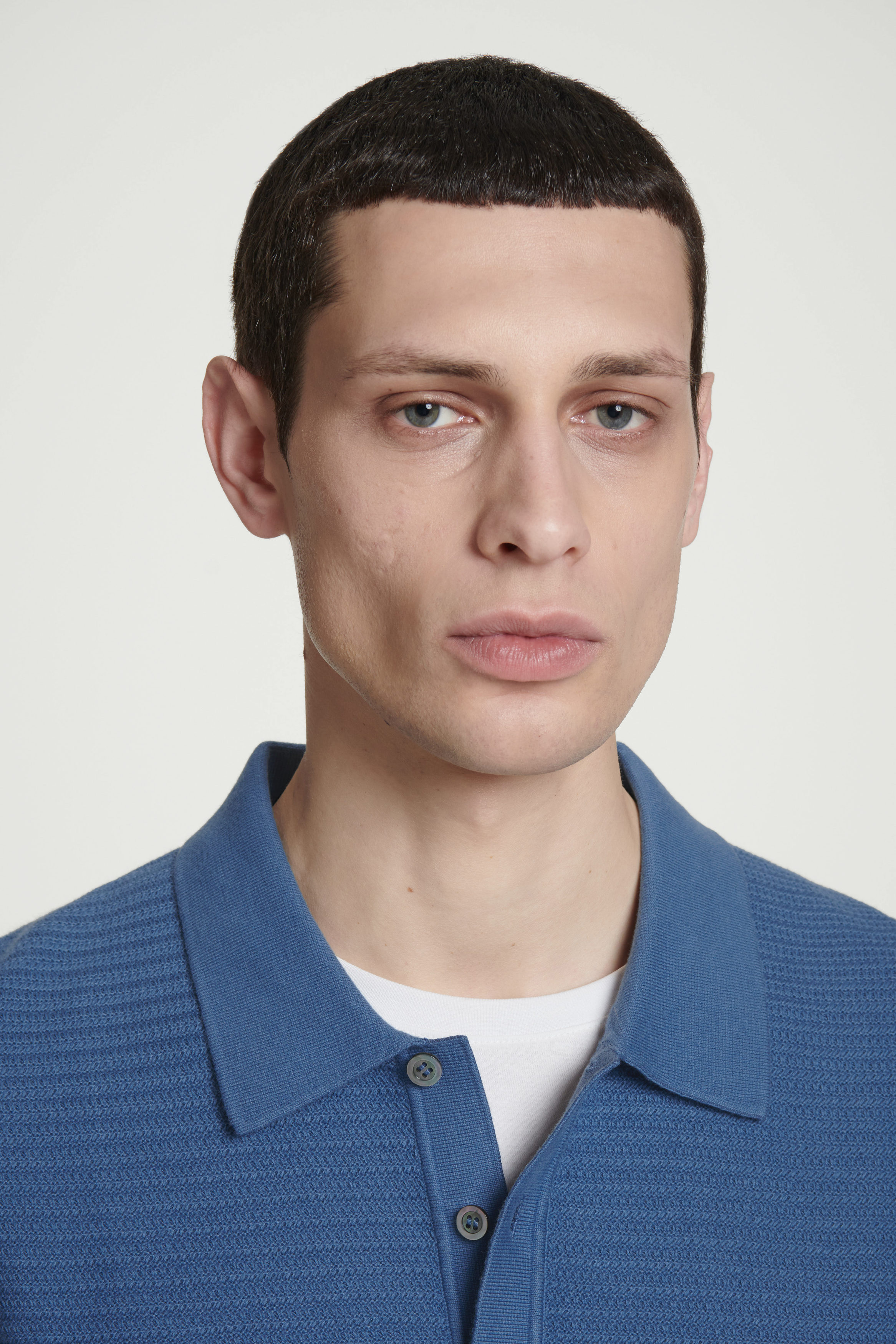 COS コス TEXTURED KNITTED POLO SHIRT ニット TEXTURED KNITTED COTTON POLO SHIRT - BLACK | COS US