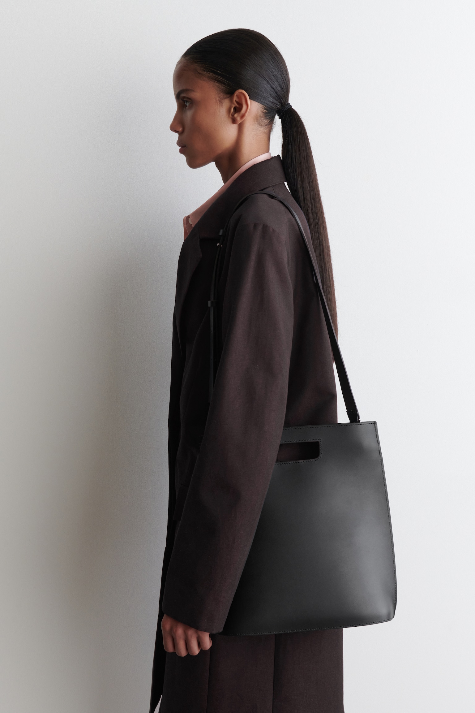 FOLIO TASCHE - LEDER - SCHWARZ
