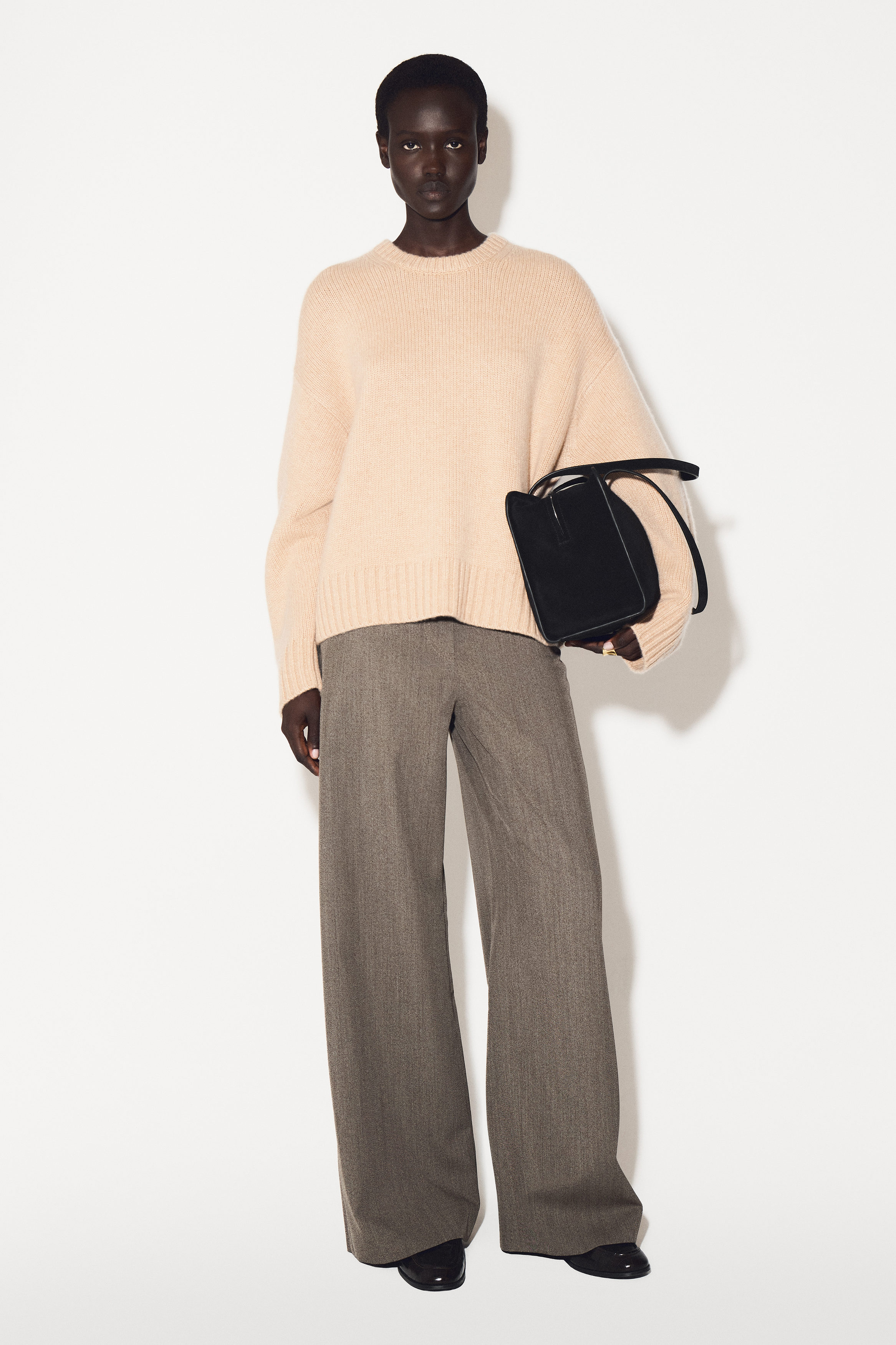 CHUNKY PURE CASHMERE CREW-NECK SWEATER - BEIGE | COS