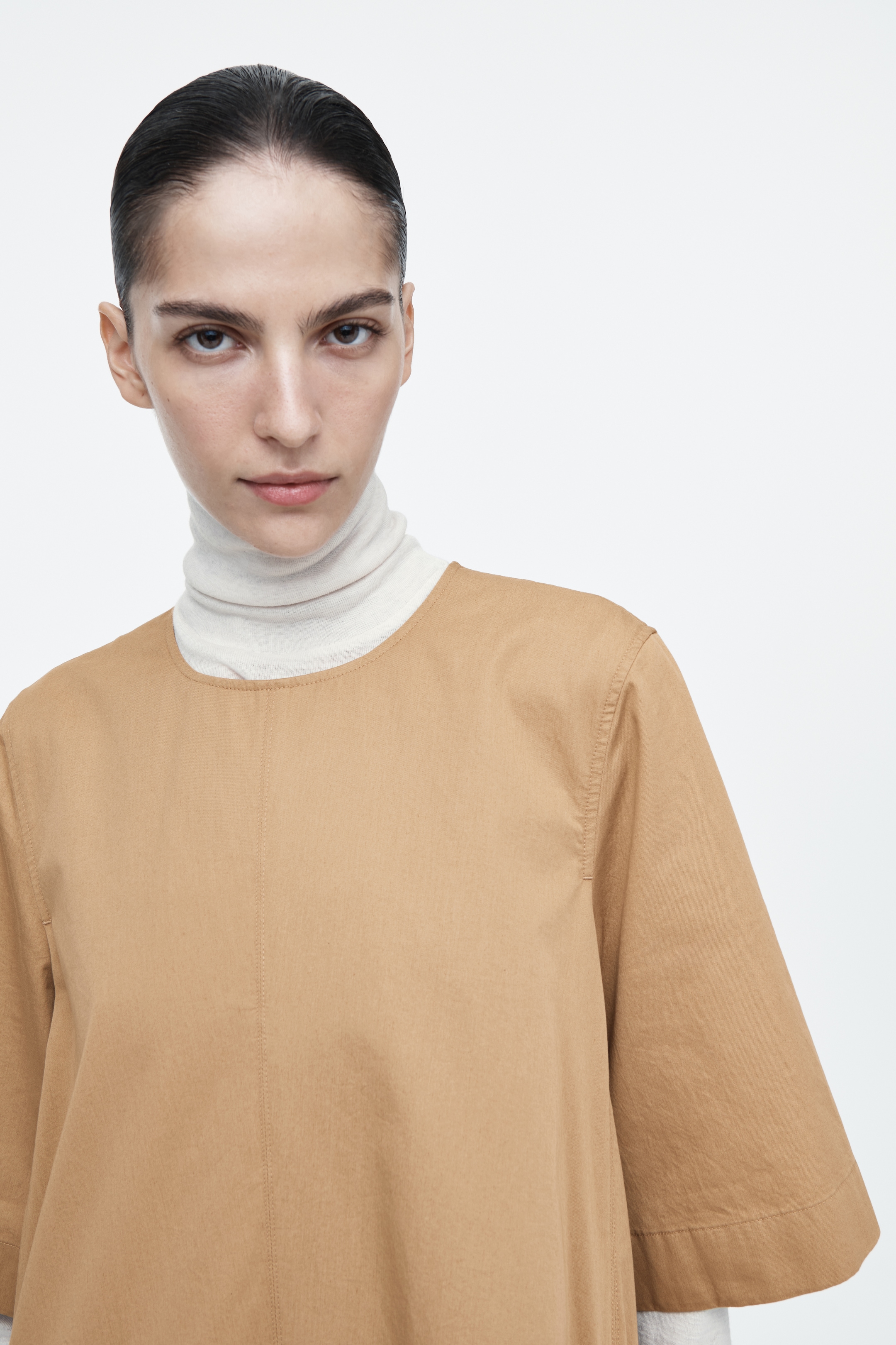 Grösseres Bild ansehen: MINIKLEID AUS BAUMWOLLE MIT FALTEN - BEIGE - DAMEN | H&M CH 4