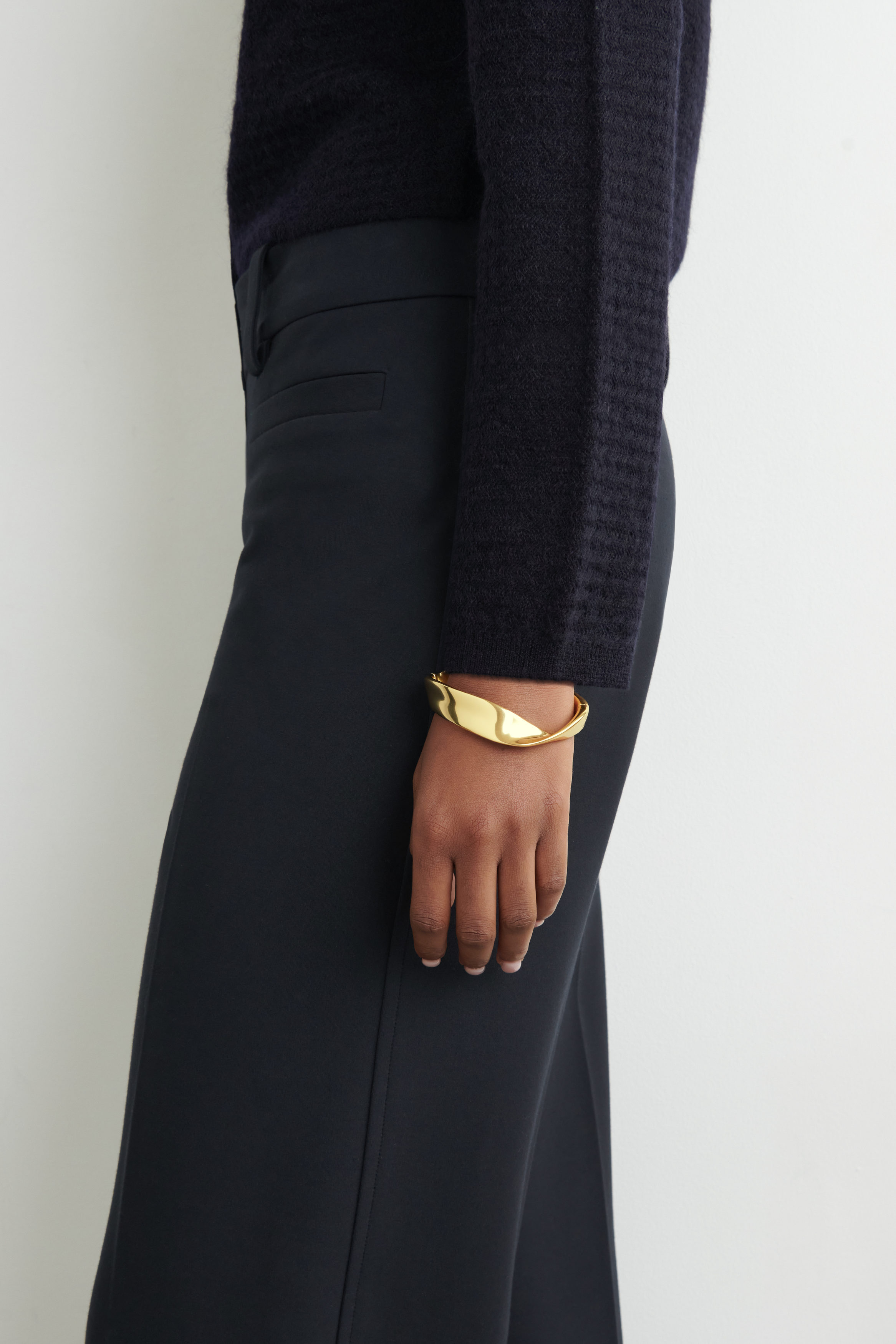 TWISTED RIBBON BRACELET
