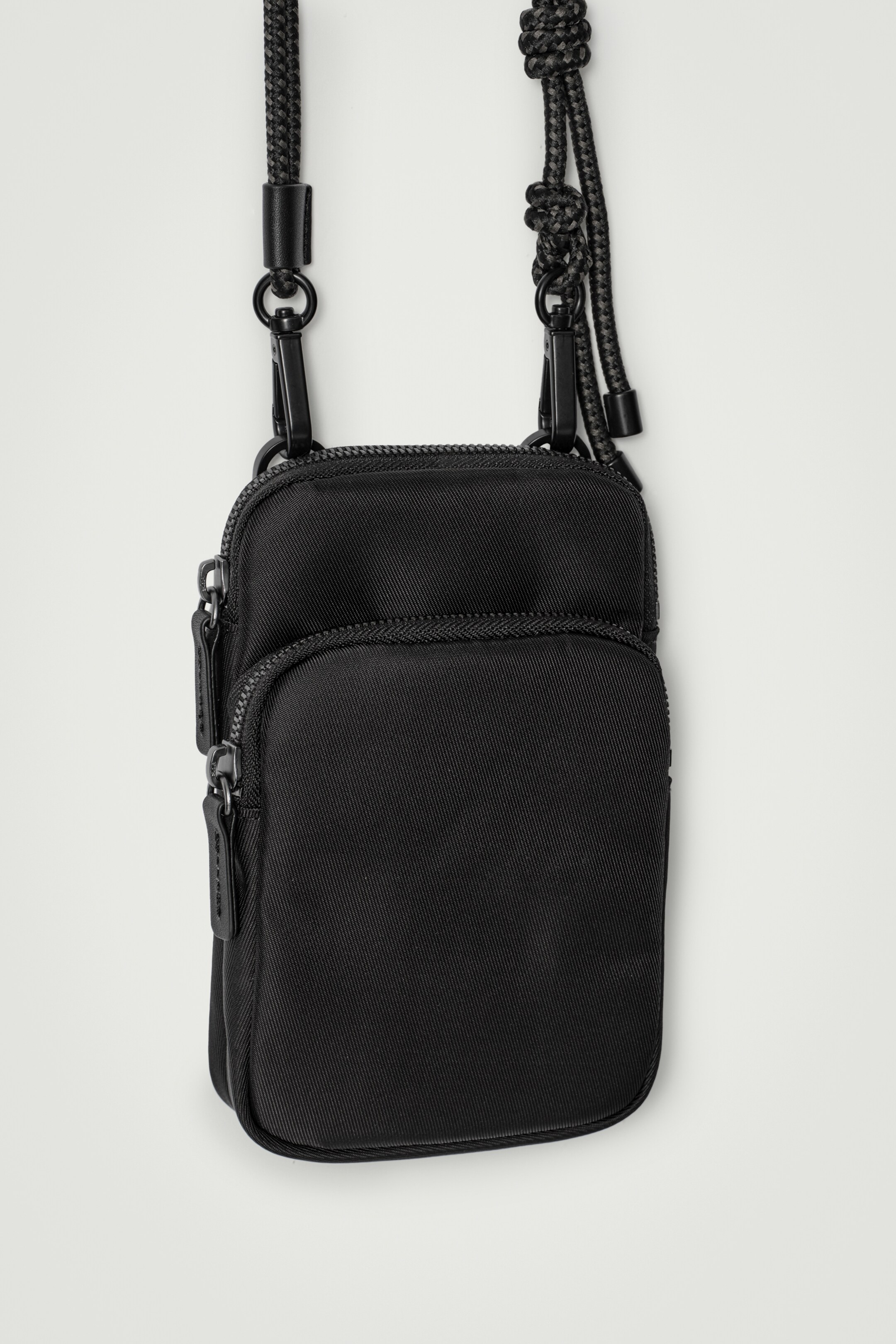 View larger image: NYLON PHONE POUCH - BLACK - Men | H&M GB 5