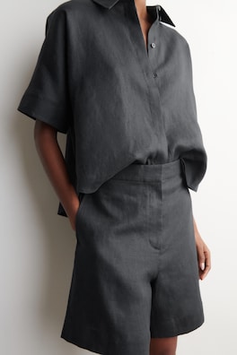 TAILORED ELASTICATED LINEN SHORTS — BLACK 4