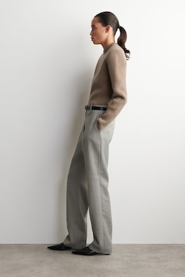 SCULPTED-SHOULDER MERINO WOOL JUMPER — BEIGE 3