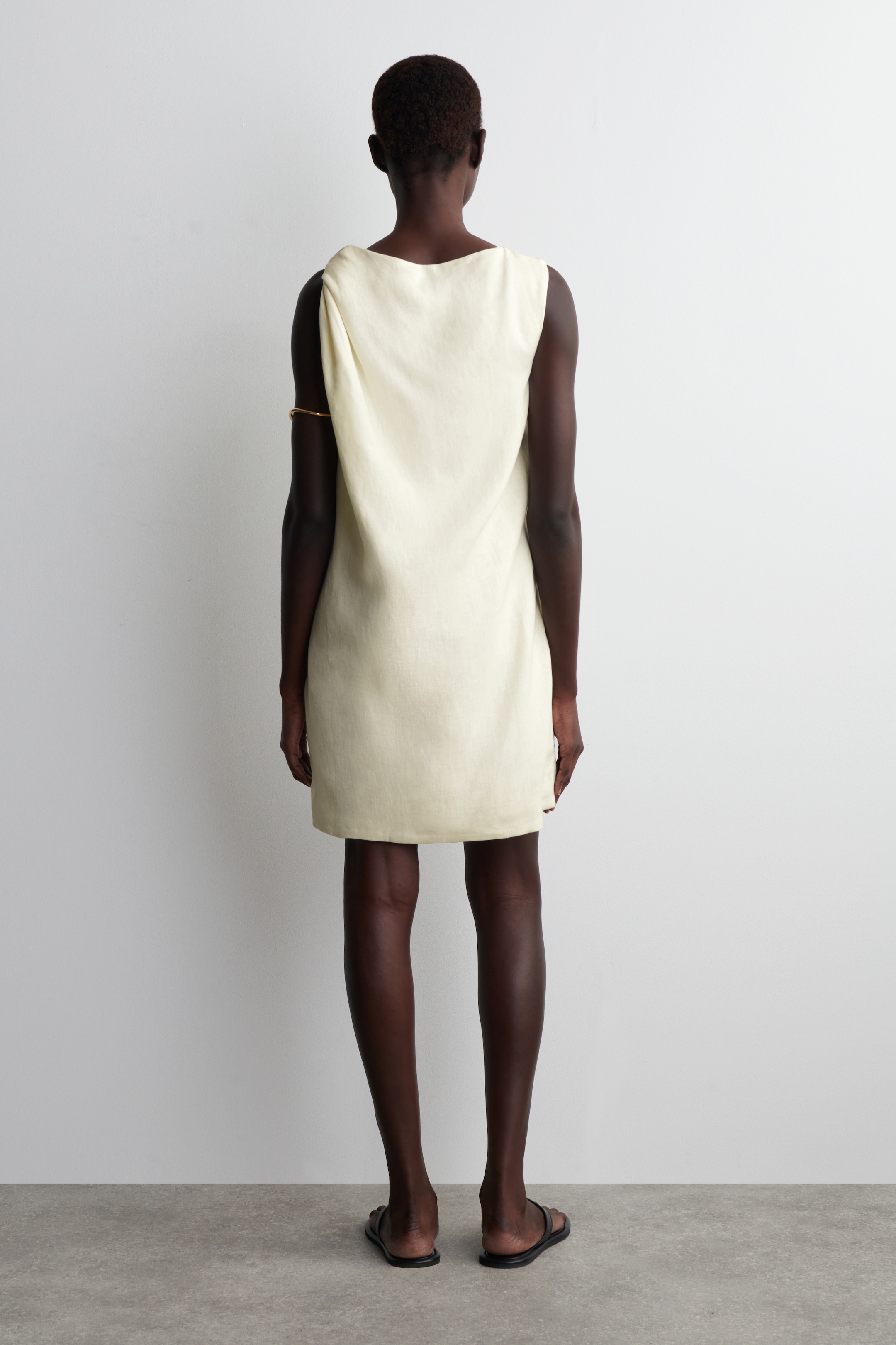Ingrandisci l'immagine: TWIST-DETAIL LINEN MINI DRESS - BUTTER YELLOW - DONNA | H&M CH 2