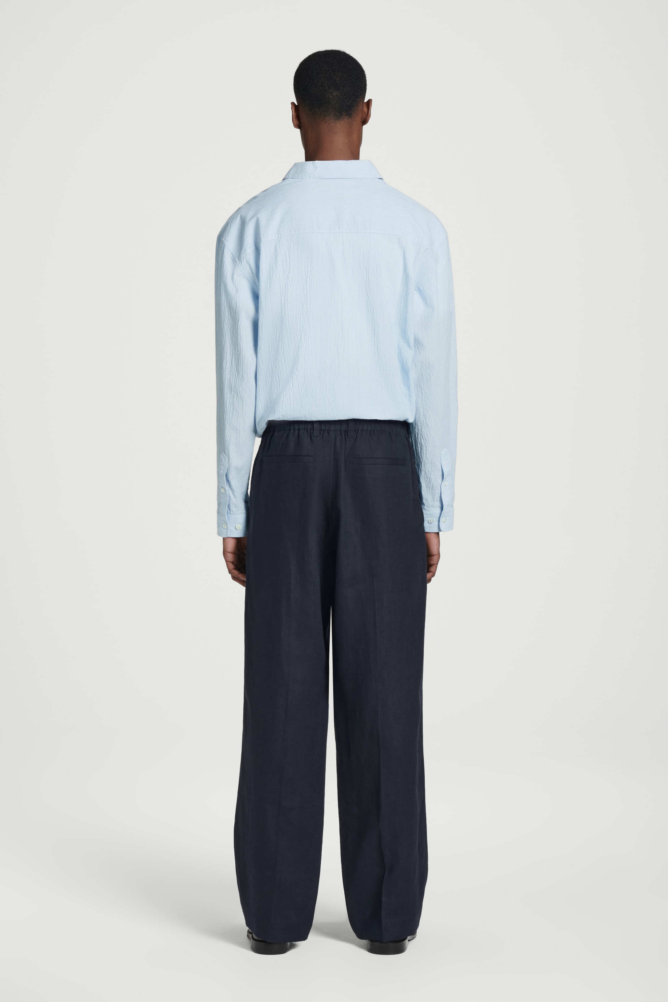 Visualizza immagine più grande: PANTALONI ELASTICIZZATI A GAMBA DRITTA IN LINO - BLU NAVY - UOMO | H&M IT 5