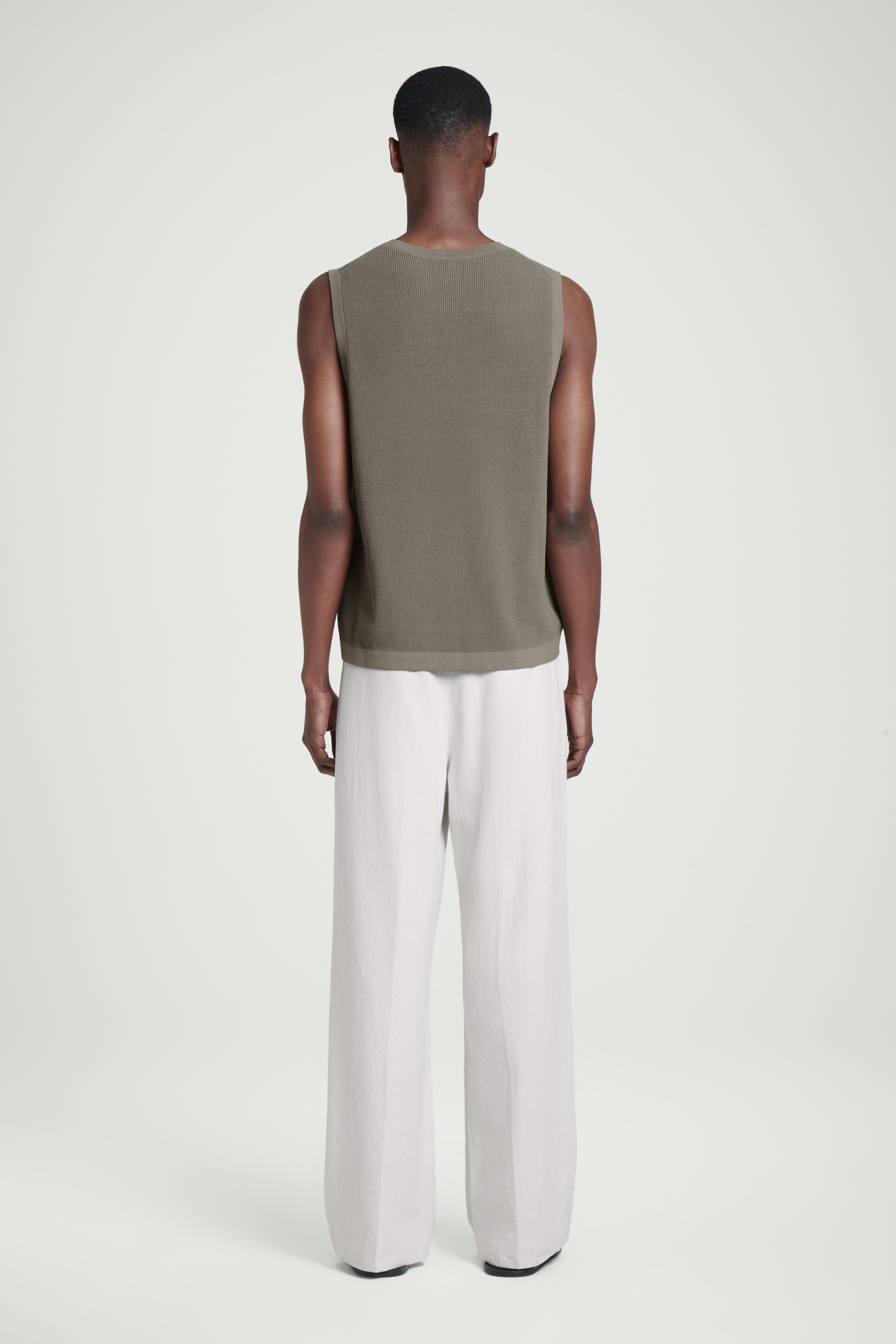 FLUID KNITTED TANK
