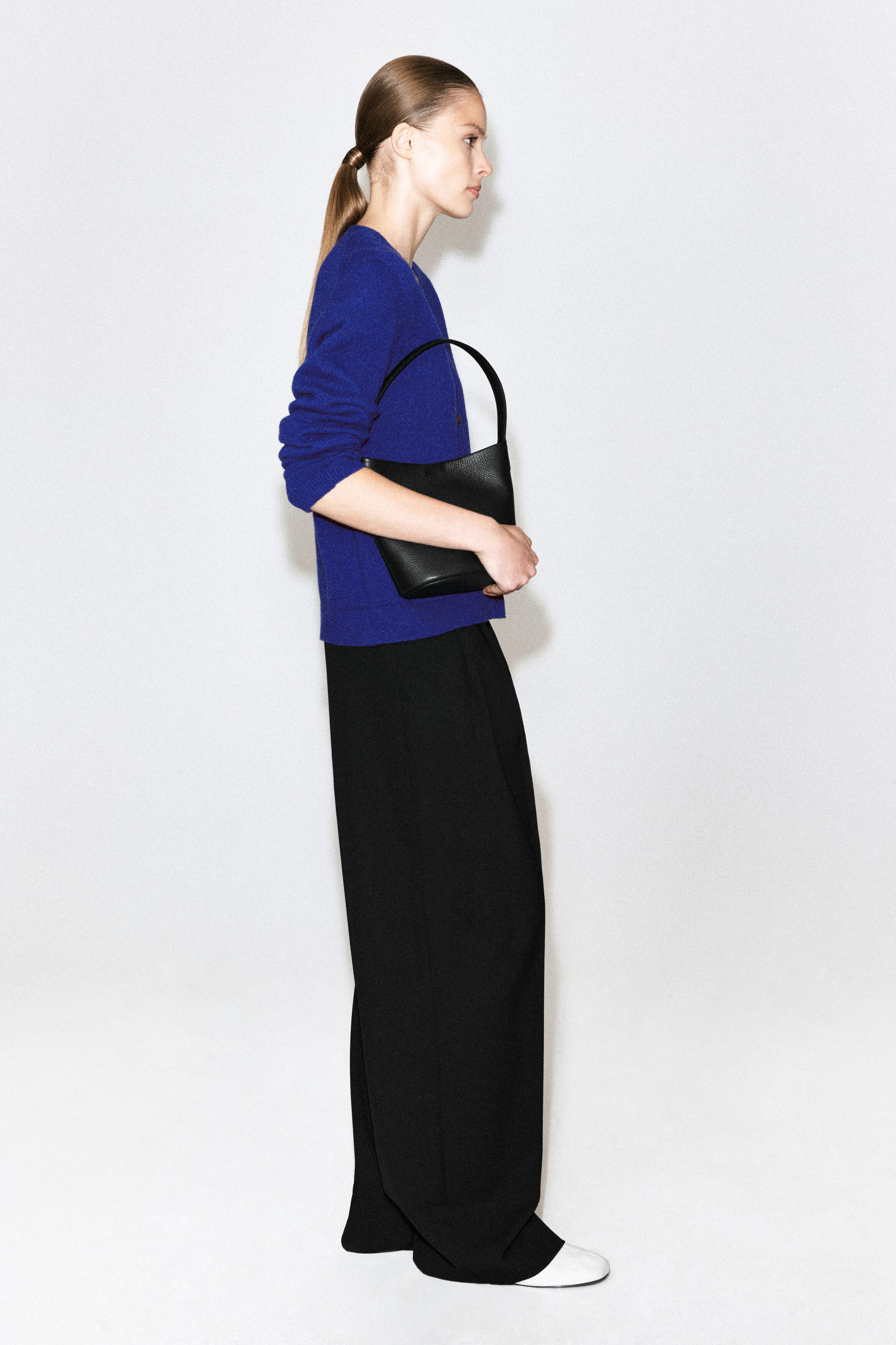 MERINO WOOL V-NECK CARDIGAN - thumbnail 4