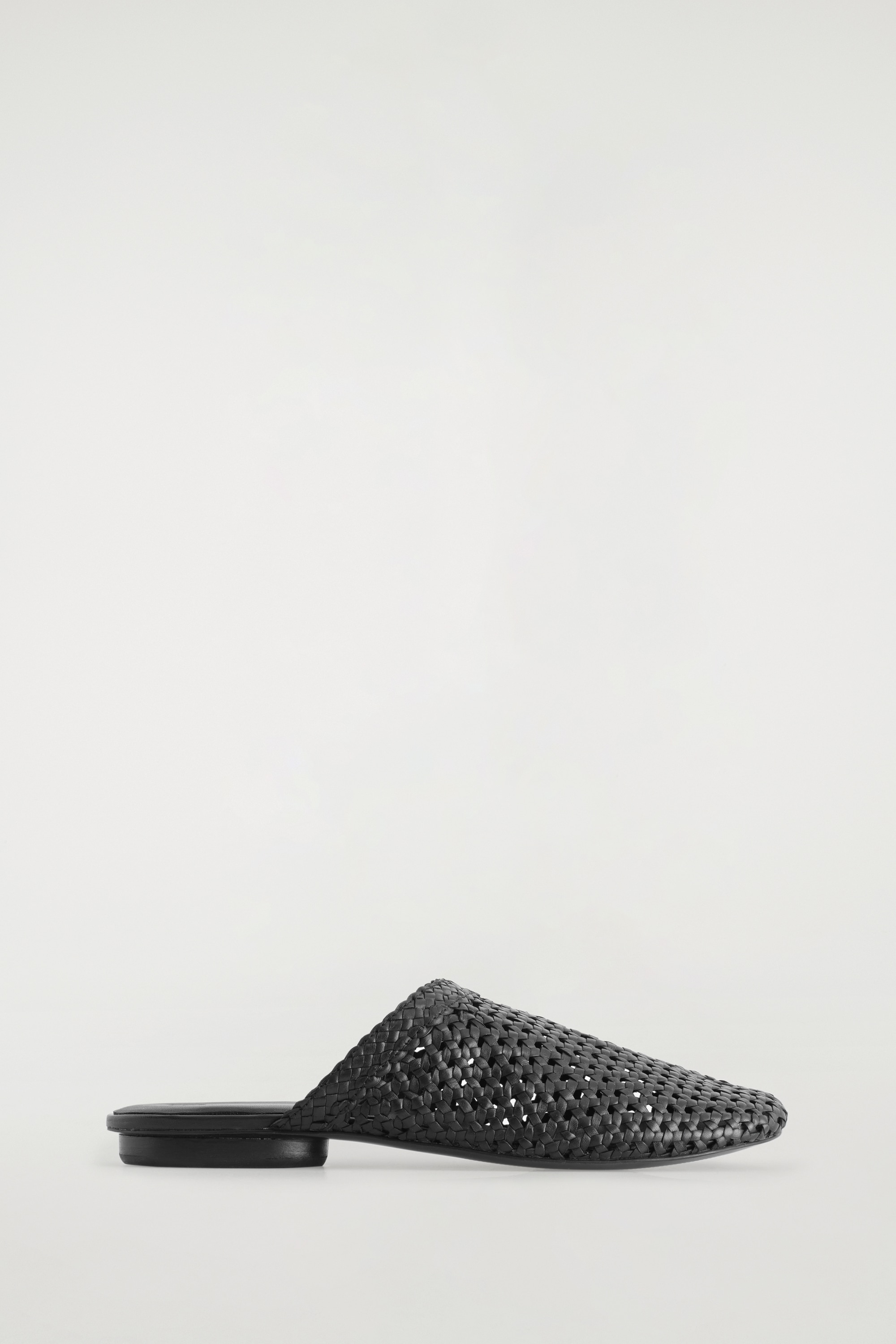 BRAIDED LEATHER MULES - BLACK