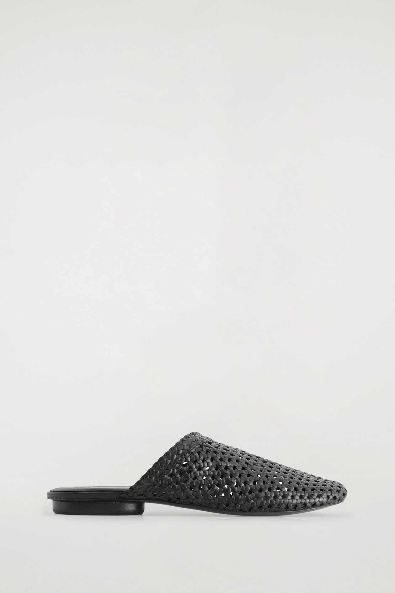 BRAIDED LEATHER MULES — BLACK