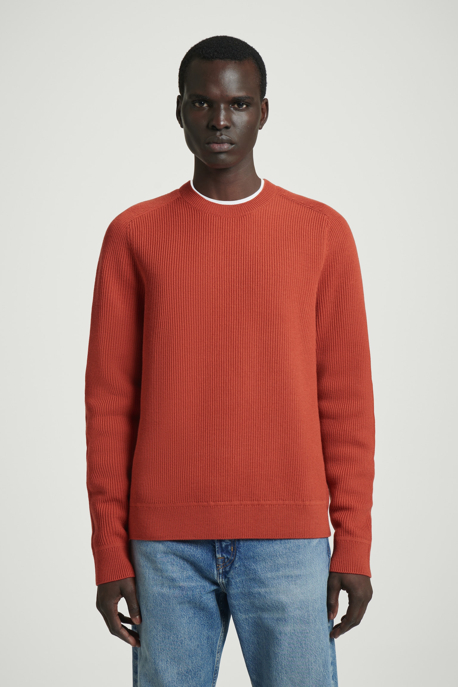 PULL EN LAINE MÉRINOS CÔTELÉE - ORANGE/NOIR