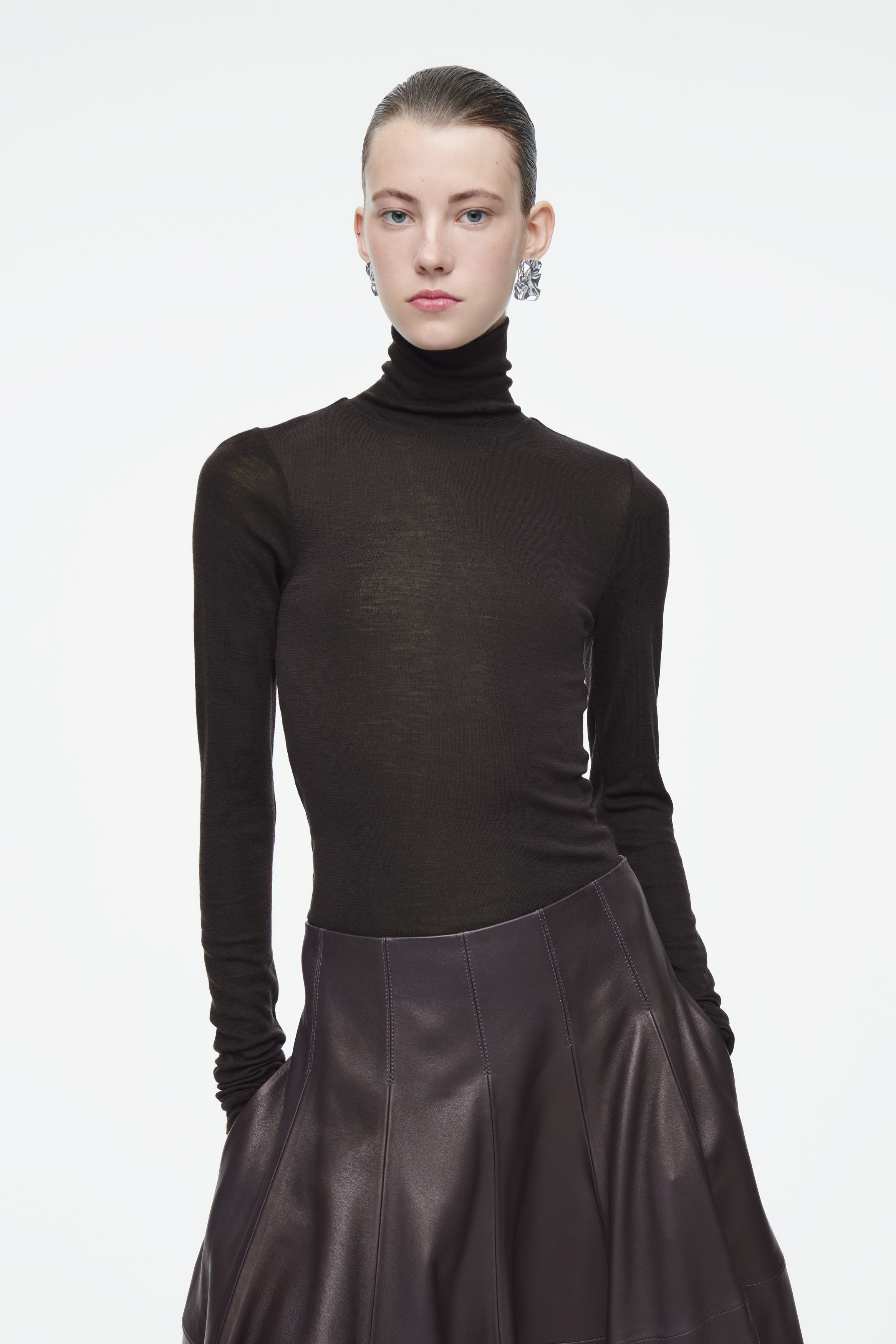 ☆韓国の人気☆【RONRON】☆Wool Blended Long Turtlenec.k☆ MERINO WOOL TURTLENECK TOP - DARK BROWN | COS