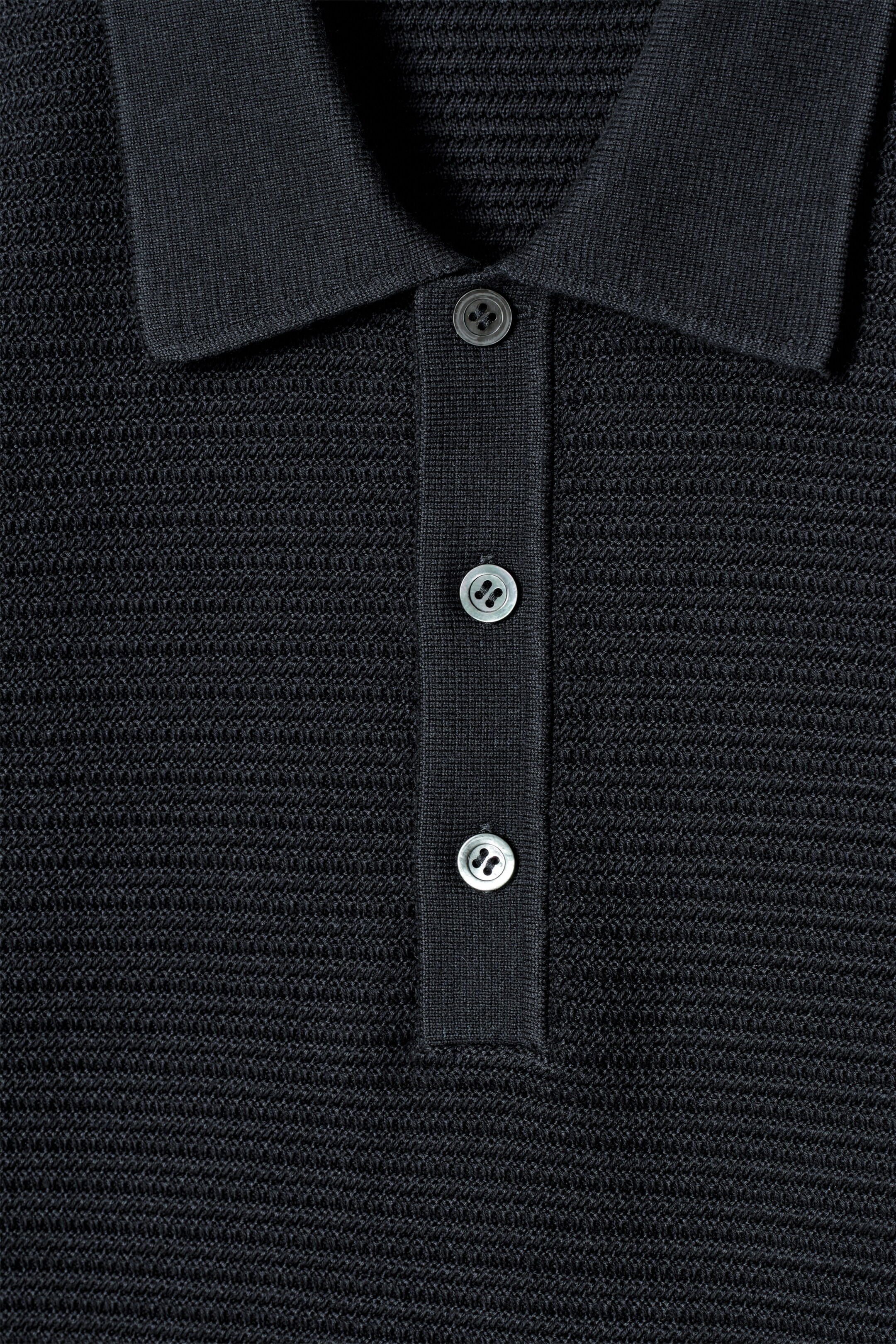Vezi imaginea mai mare: TRICOU POLO DIN BUMBAC TEXTURAT - BLEUMARIN - BĂRBAŢI | H&M RO 7