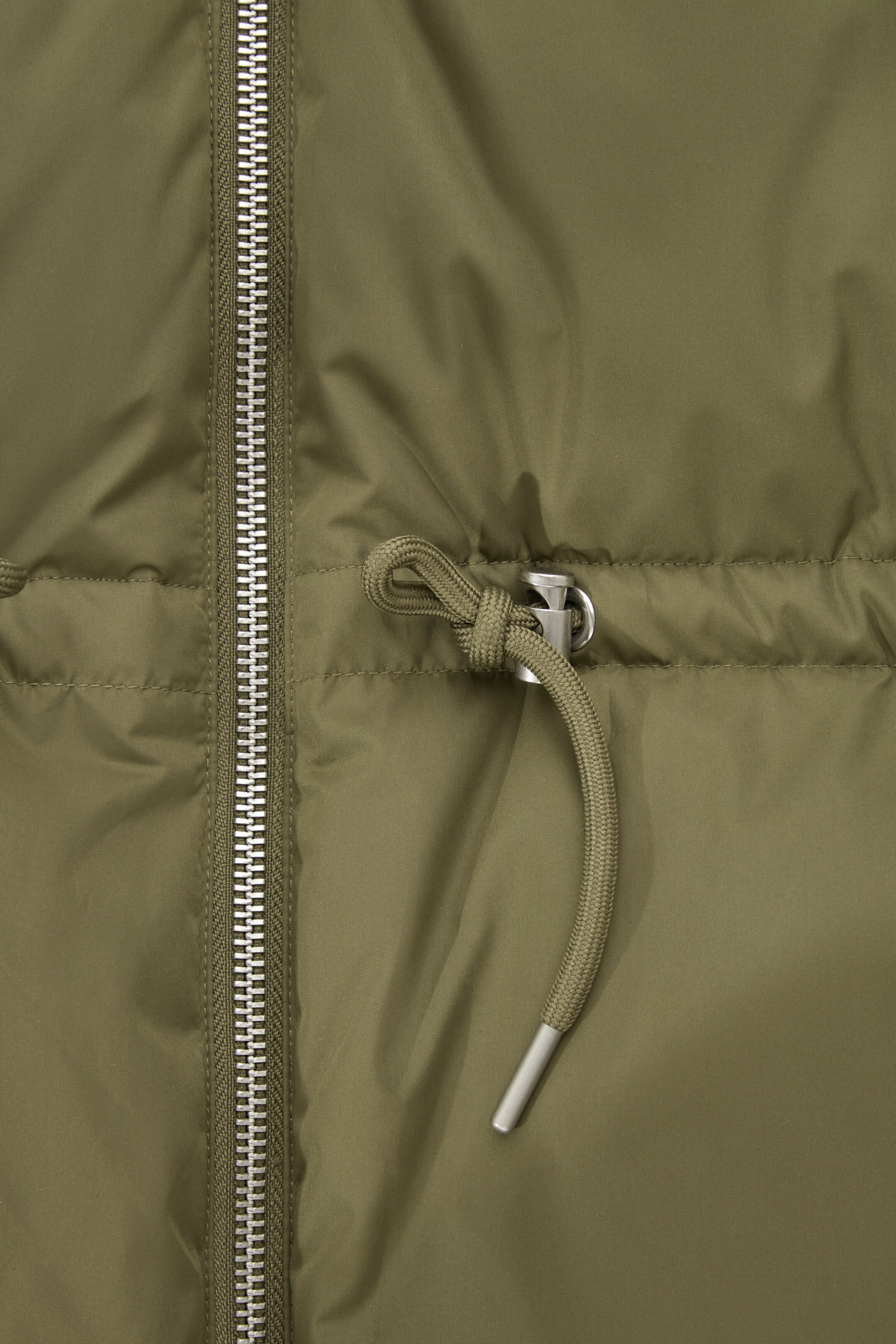 Vis større bilde: DRAWSTRING-WAIST PUFFER COAT - KHAKI GREEN - DAME | H&M NO 3