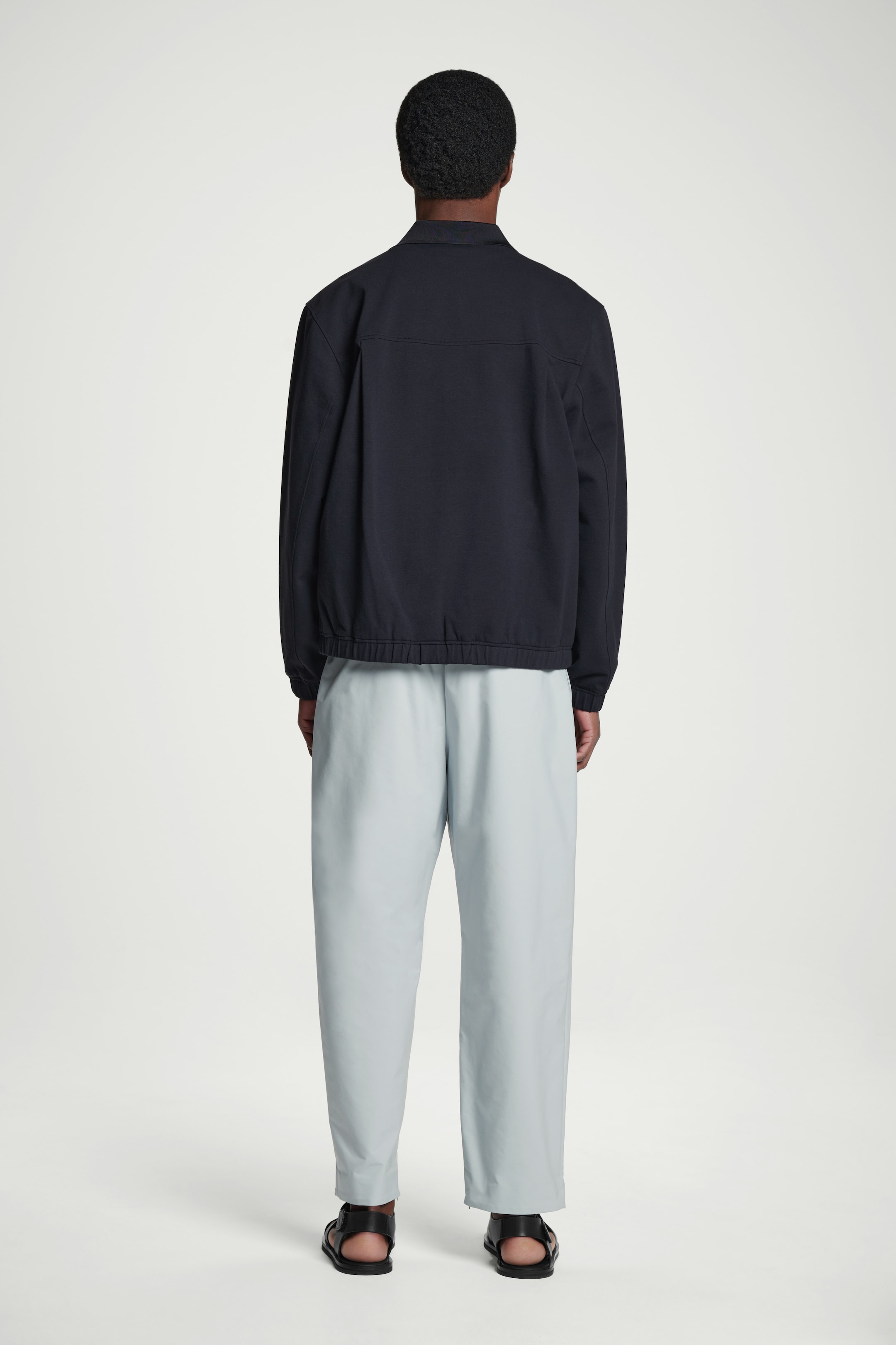 Grösseres Bild ansehen: SCHMAL ZULAUFENDE JOGGINGHOSE MIT BIESEN - GRAU - HERREN | H&M CH 3