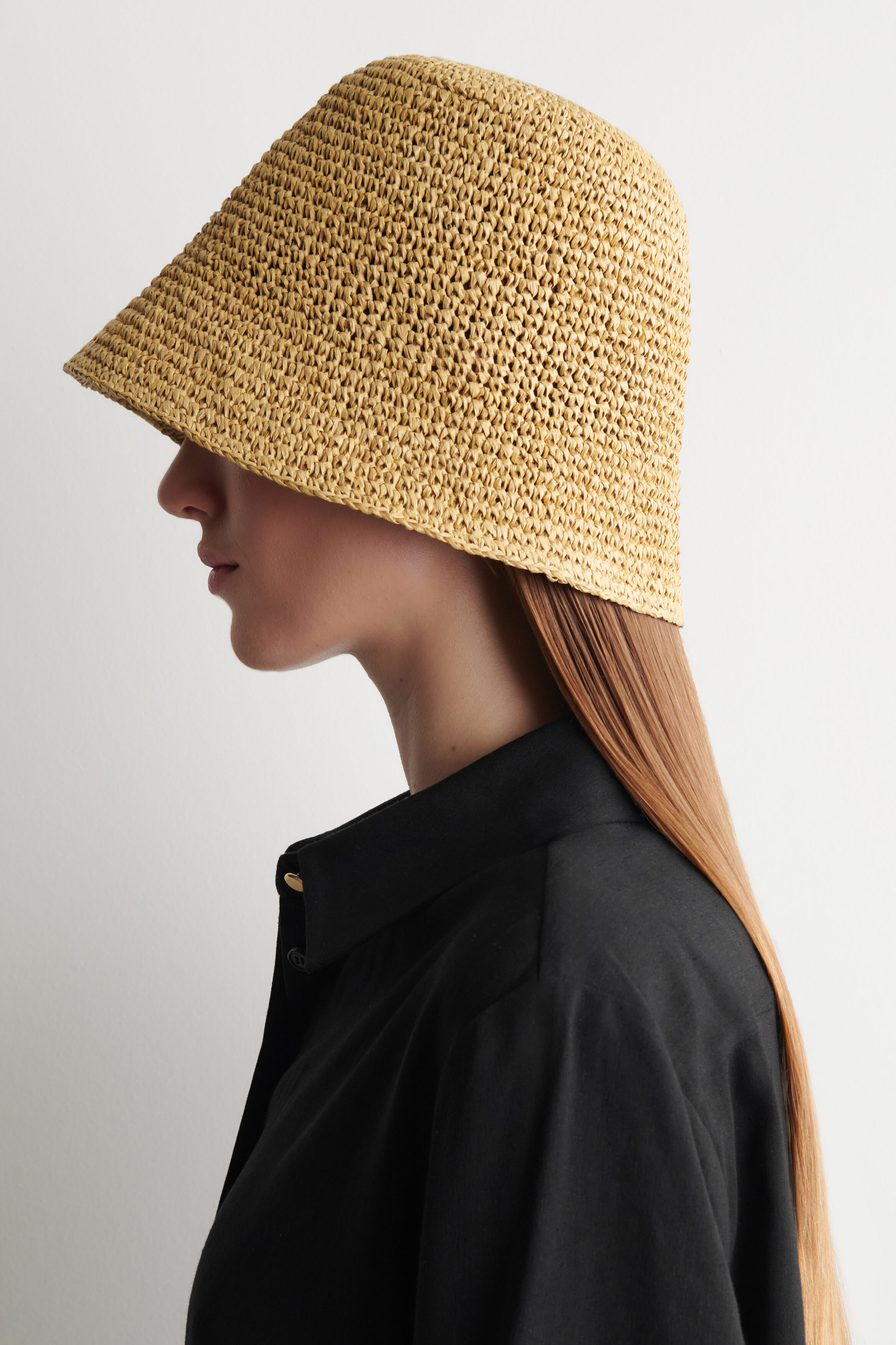 SCULPTED STRAW BUCKET HAT - BEIGE | COS US