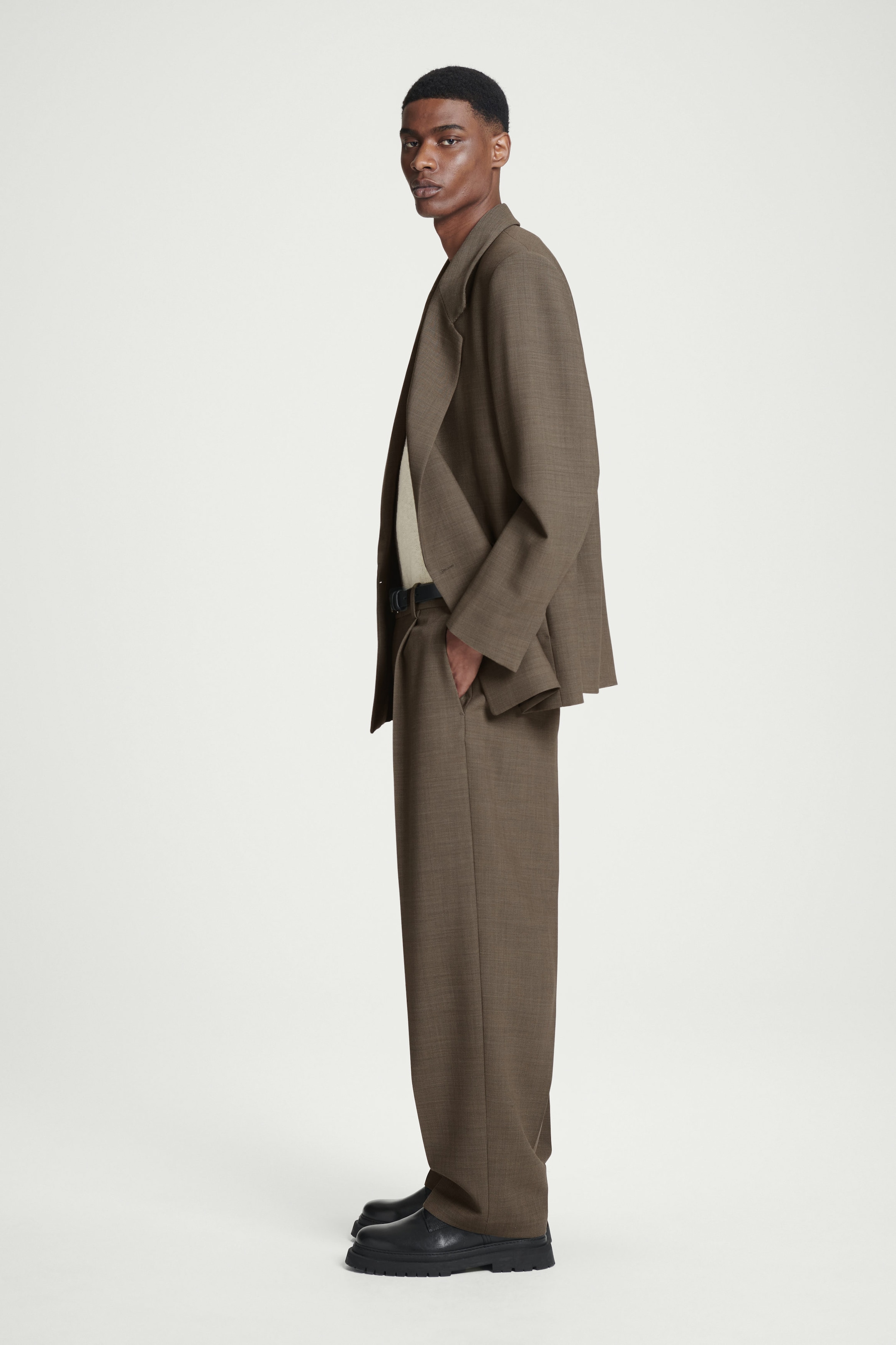 RELAXED WOOL-BLEND TAPERED TROUSERS