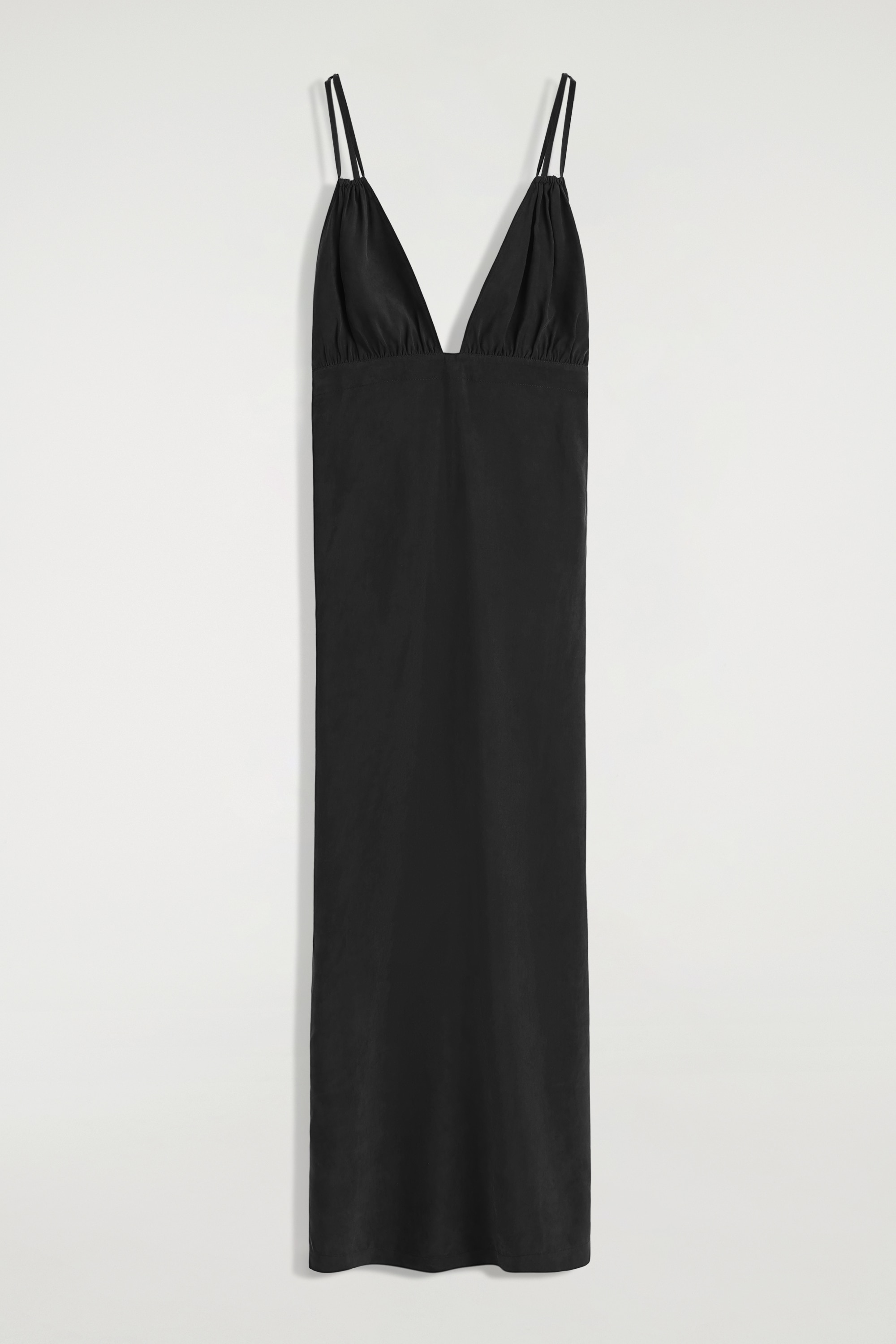 ABITO MAXI ARRICCIATO CON SCOLLO A V - NERO LAVATO/ROSSO SCURO