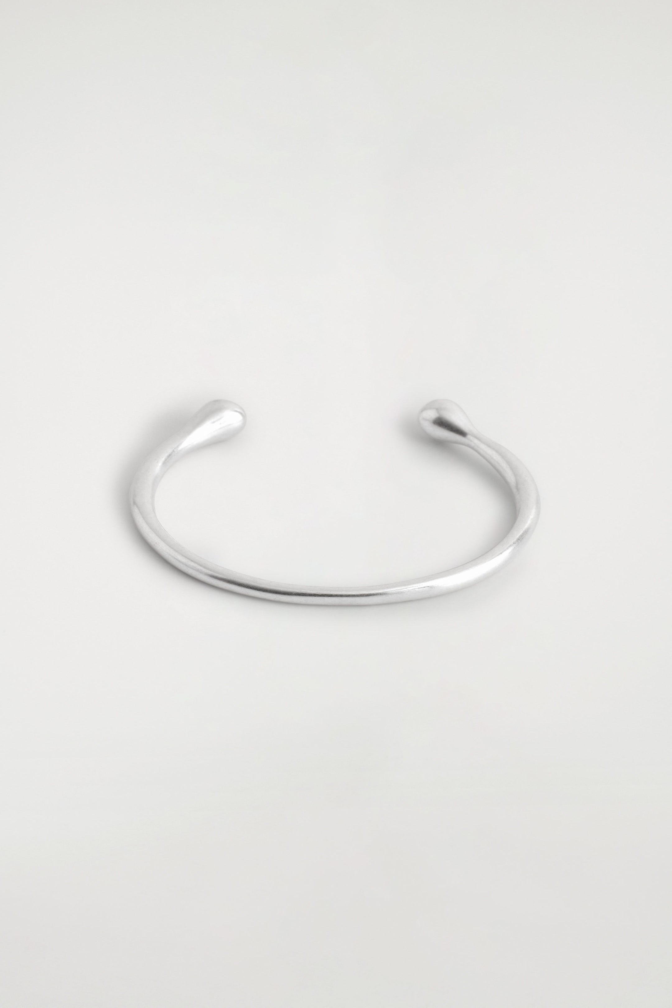 TEARDROP CUFF