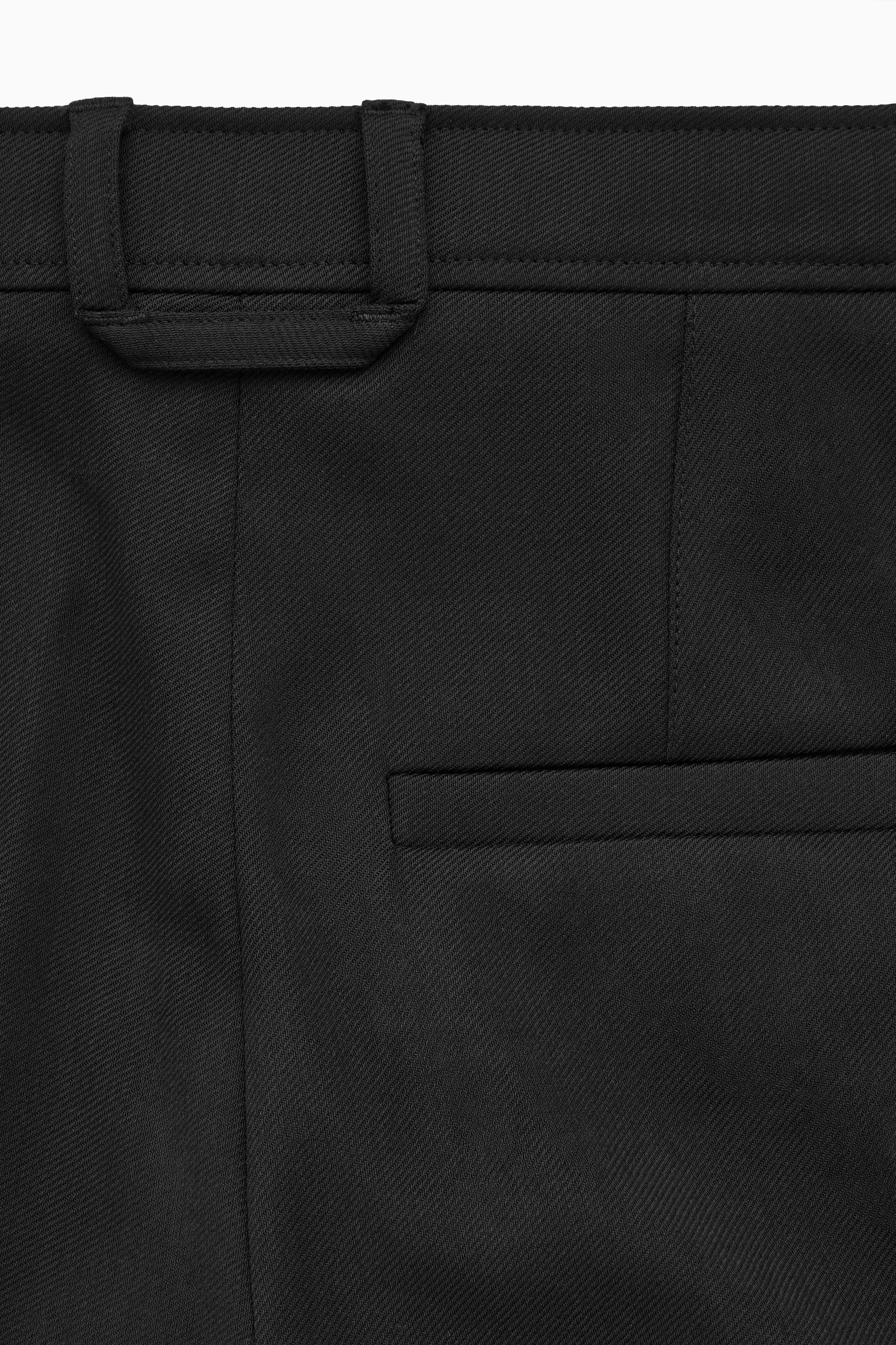 StillMedia/DescriptiveDetail