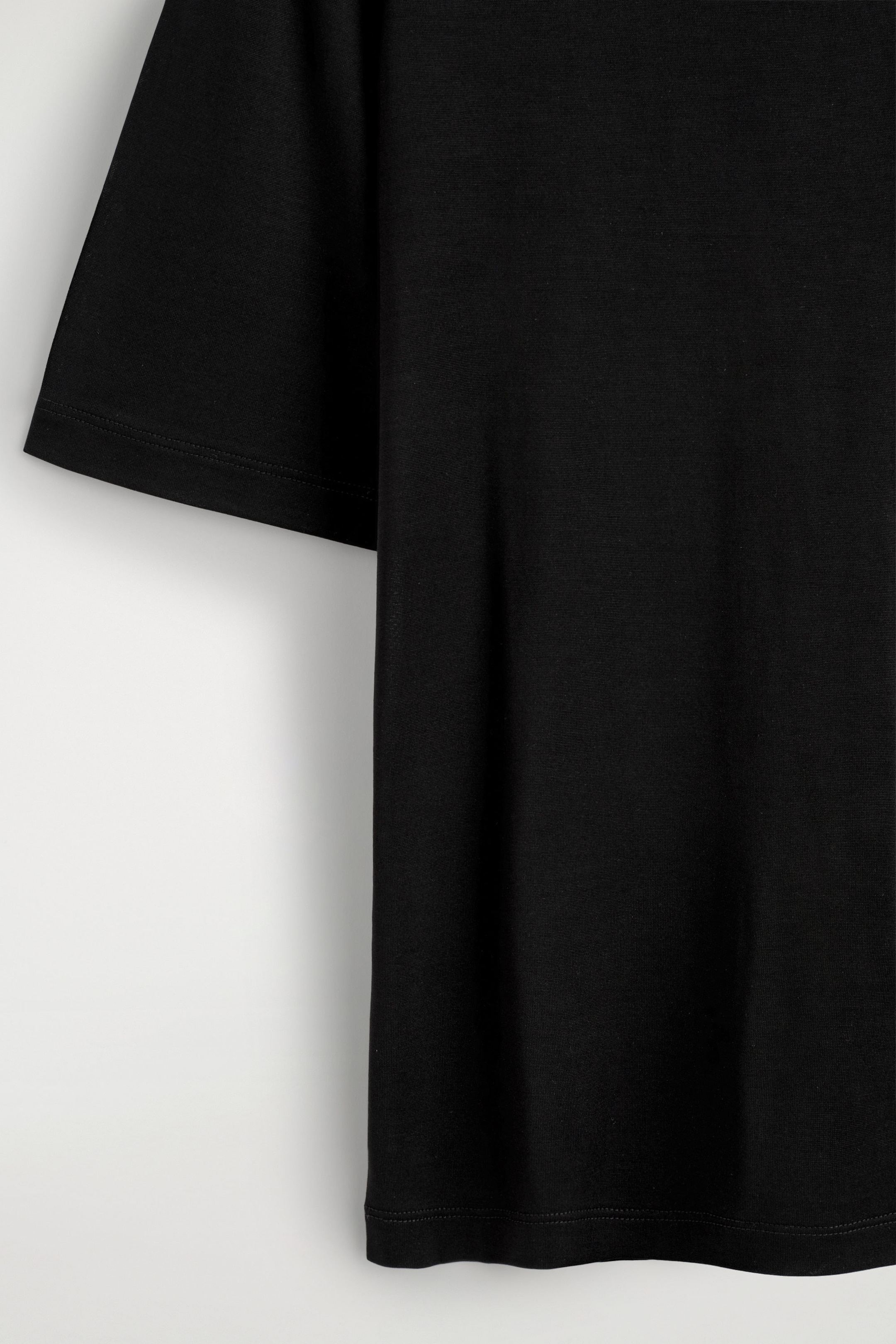 StillMedia/DescriptiveDetail