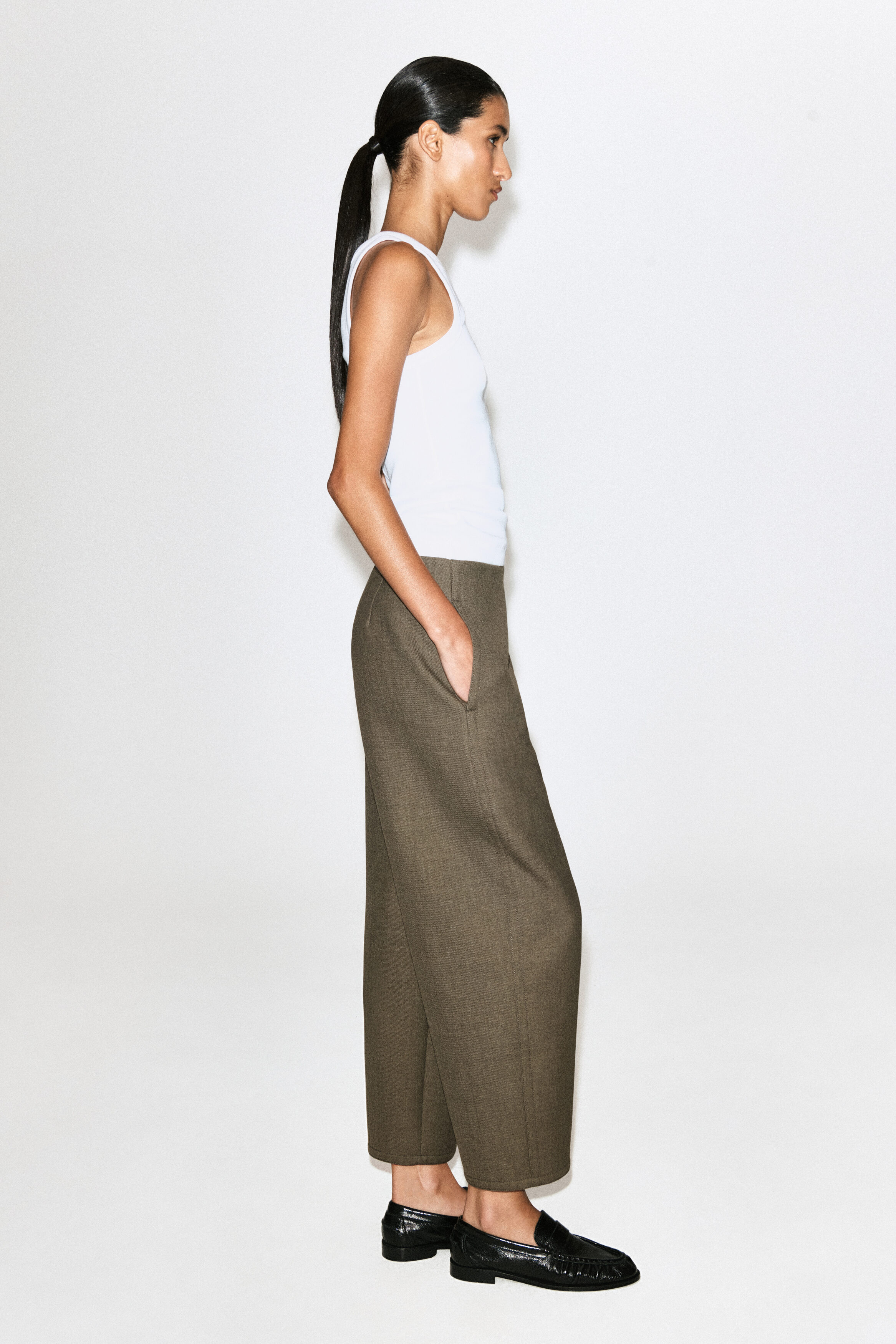 DOUBLE-FACED BARREL-LEG PANTS - thumbnail 4