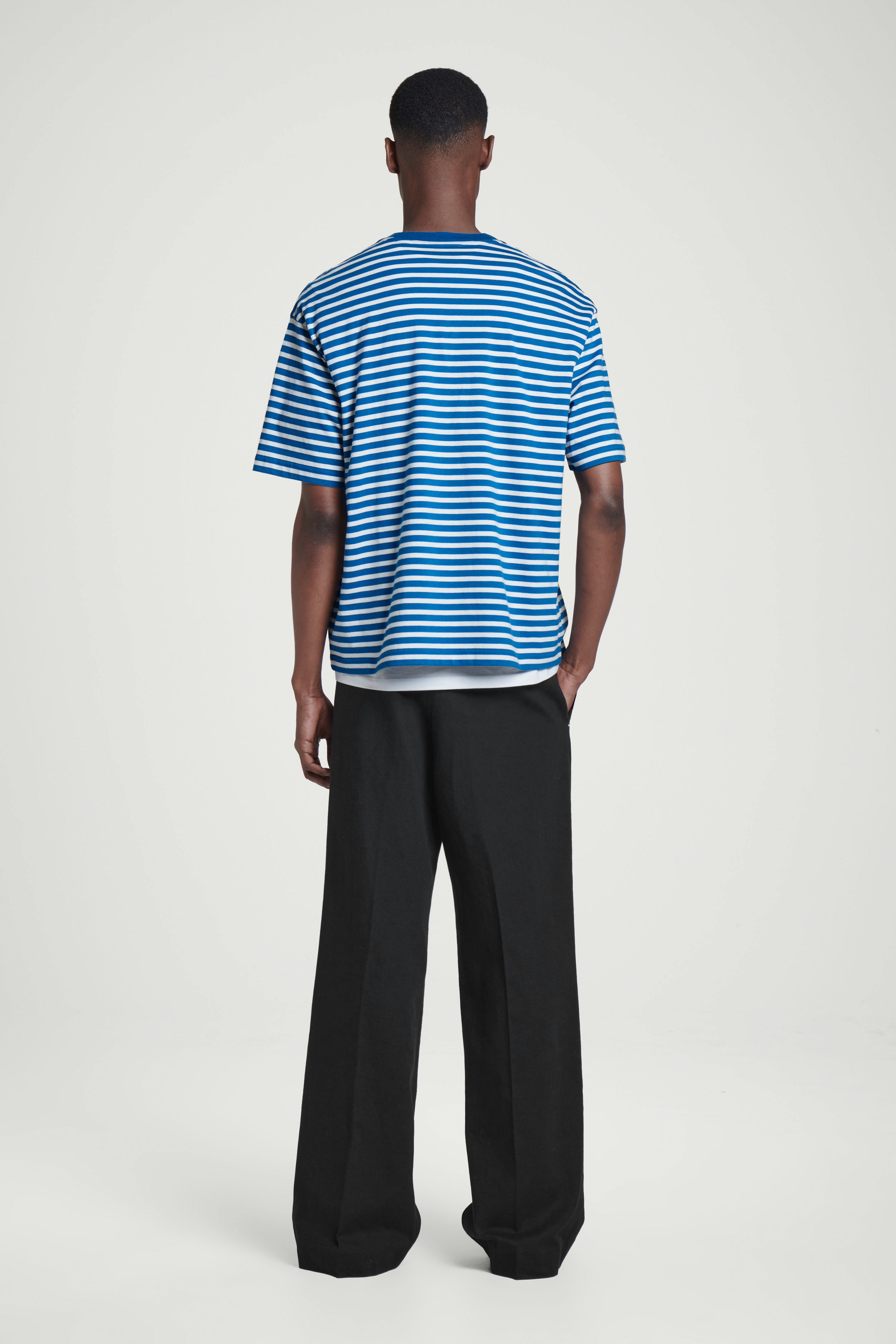 RELAXED LIGHTWEIGHT COTTON T-SHIRT - BLUE | COS