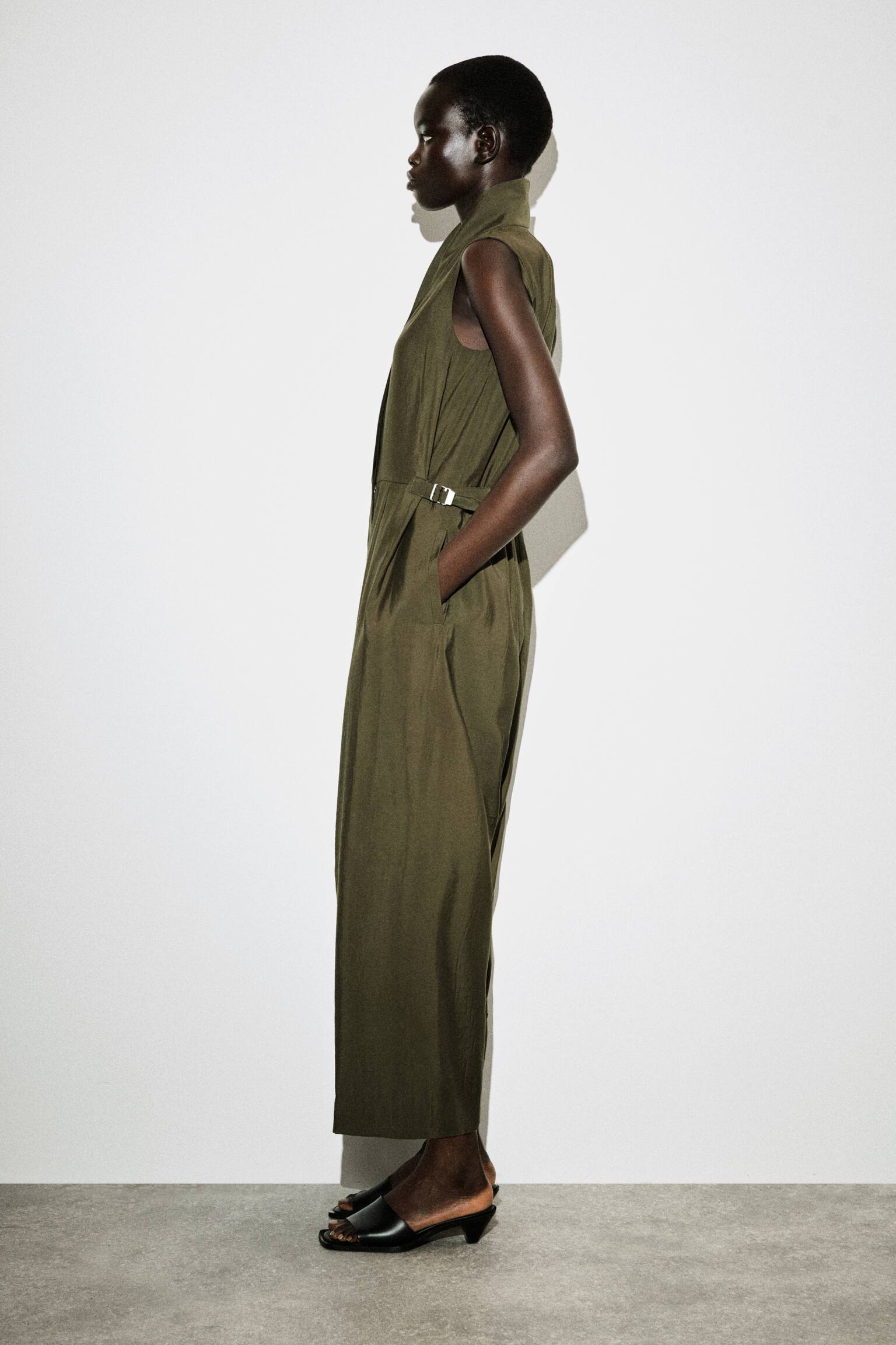 סרבל שימושי עם צווארון של - KHAKI/שחור - 4