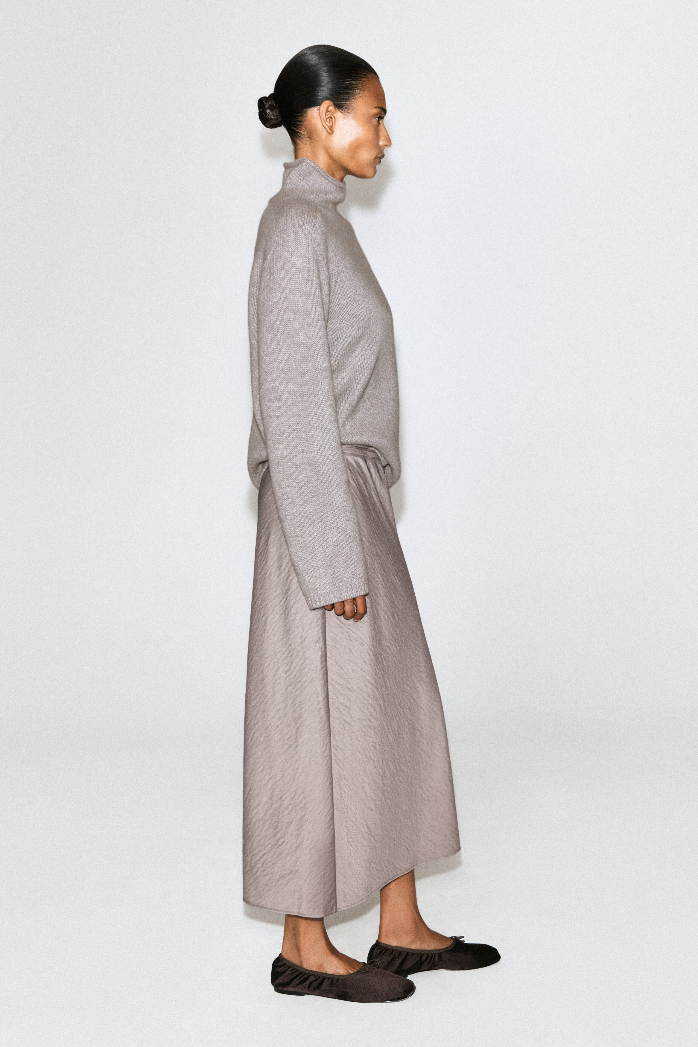 CRINKLED-SATIN MIDI SKIRT - thumbnail 4
