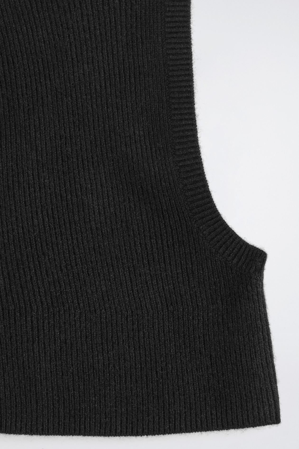 RIBBED WOOL-CASHMERE BALACLAVA — BLACK