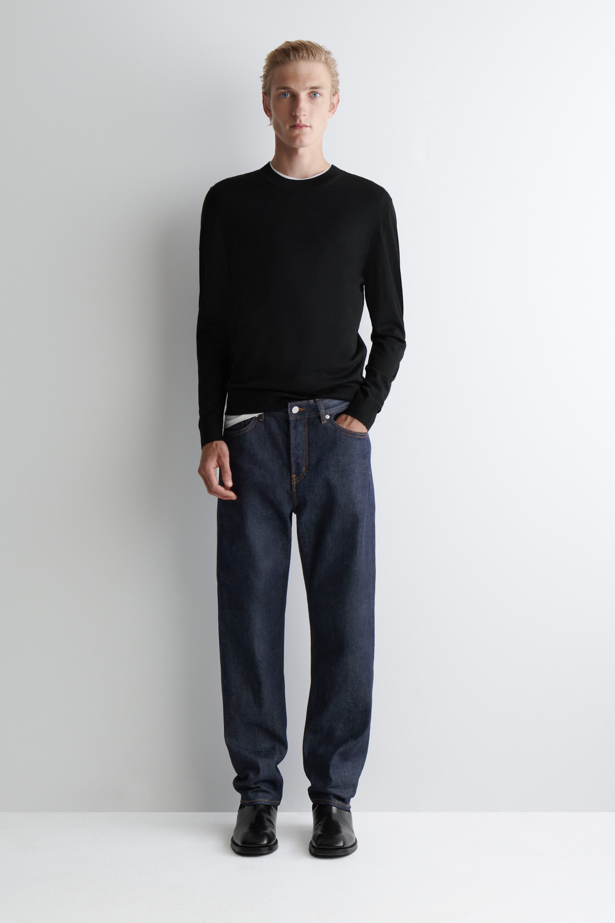 SLIM MERINO WOOL CREW-NECK SWEATER
