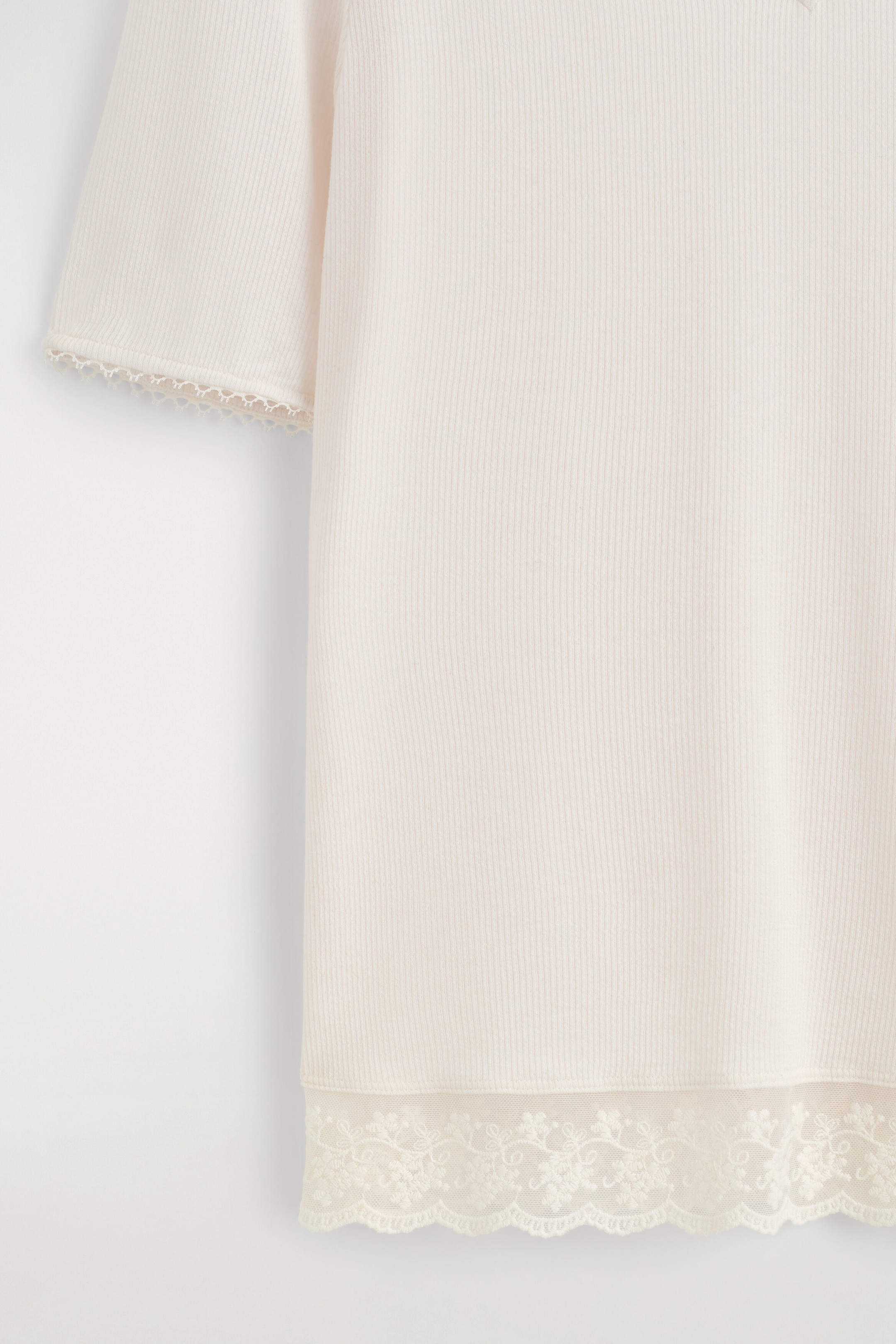 StillMedia/DescriptiveDetail