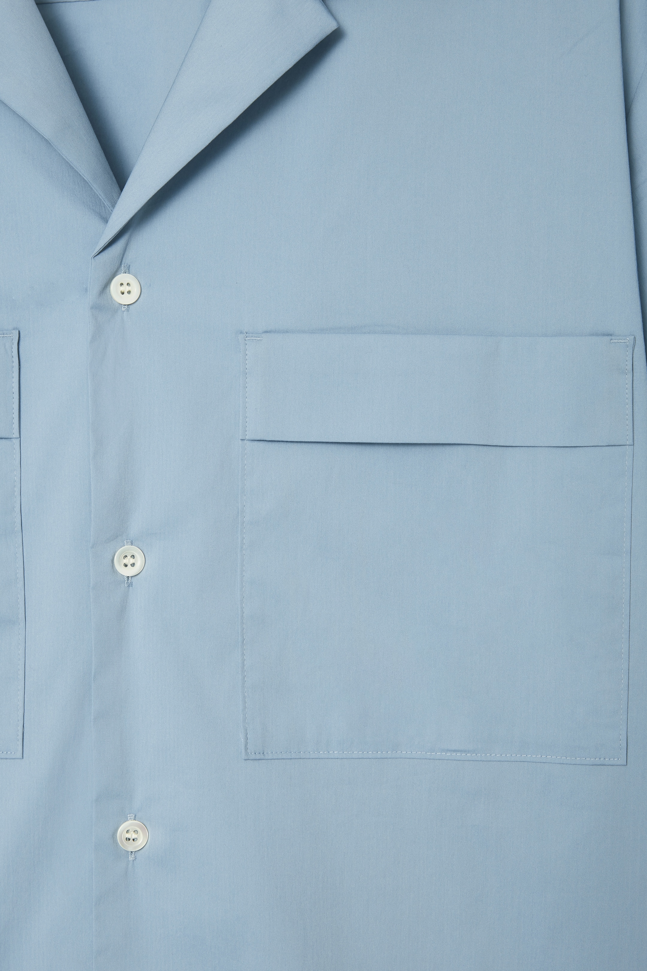 Grösseres Bild ansehen: KURZARMHEMD AUS BAUMWOLLE IM UTILITY-STIL - HELLBLAU - HERREN | H&M CH 2