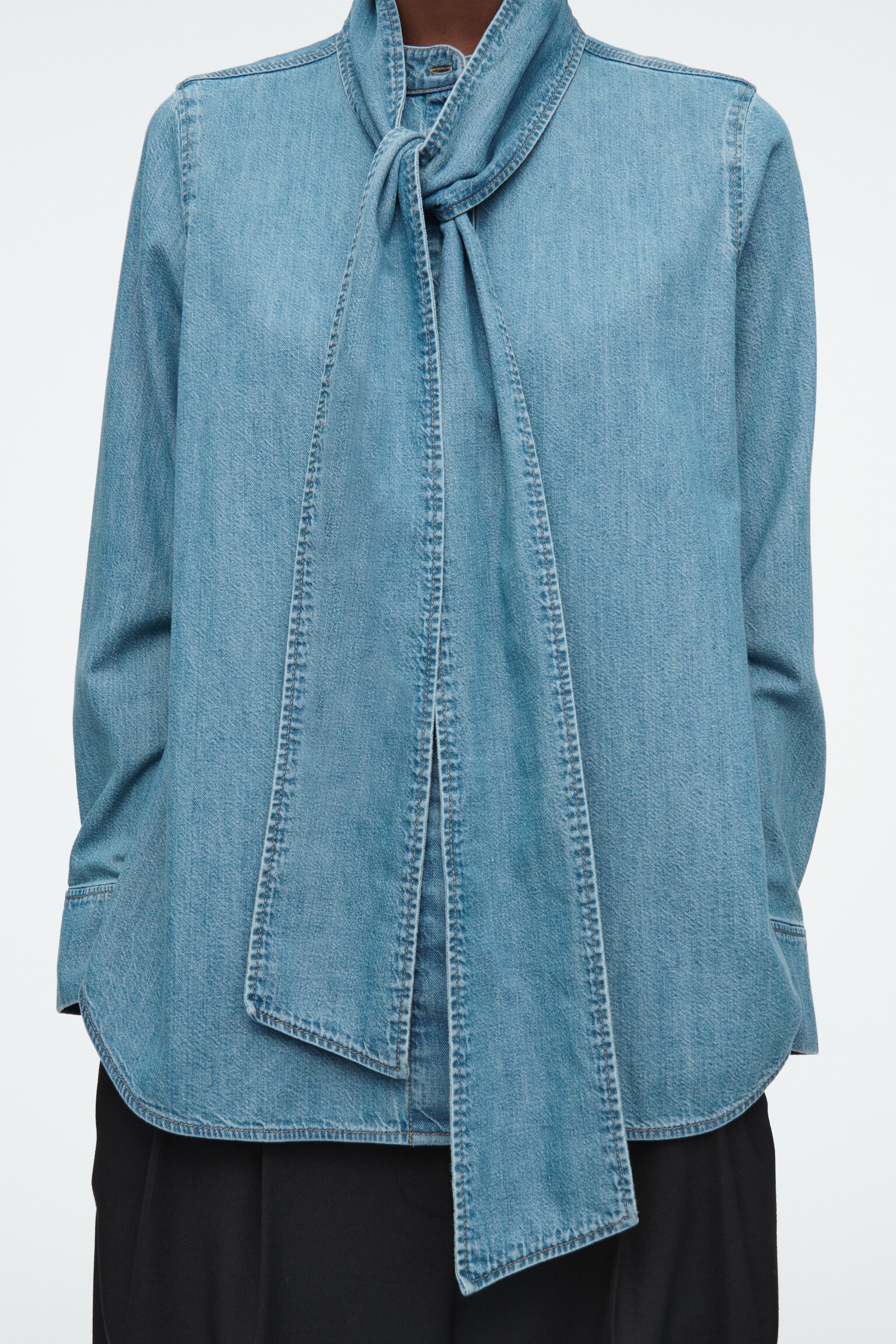 BLOUSE EN DENIM ENCOLURE À NOUER - BLEU POUDRÉ - 8