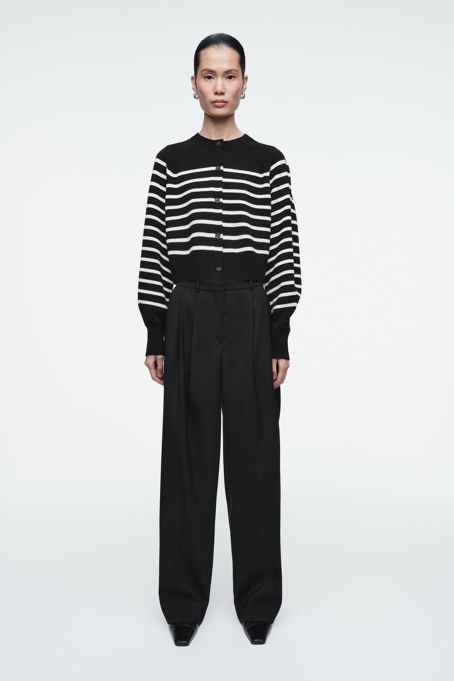 CÁRDIGAN DE LANA CROPPED - NEGRO/BLANCO/A RAYAS - 4