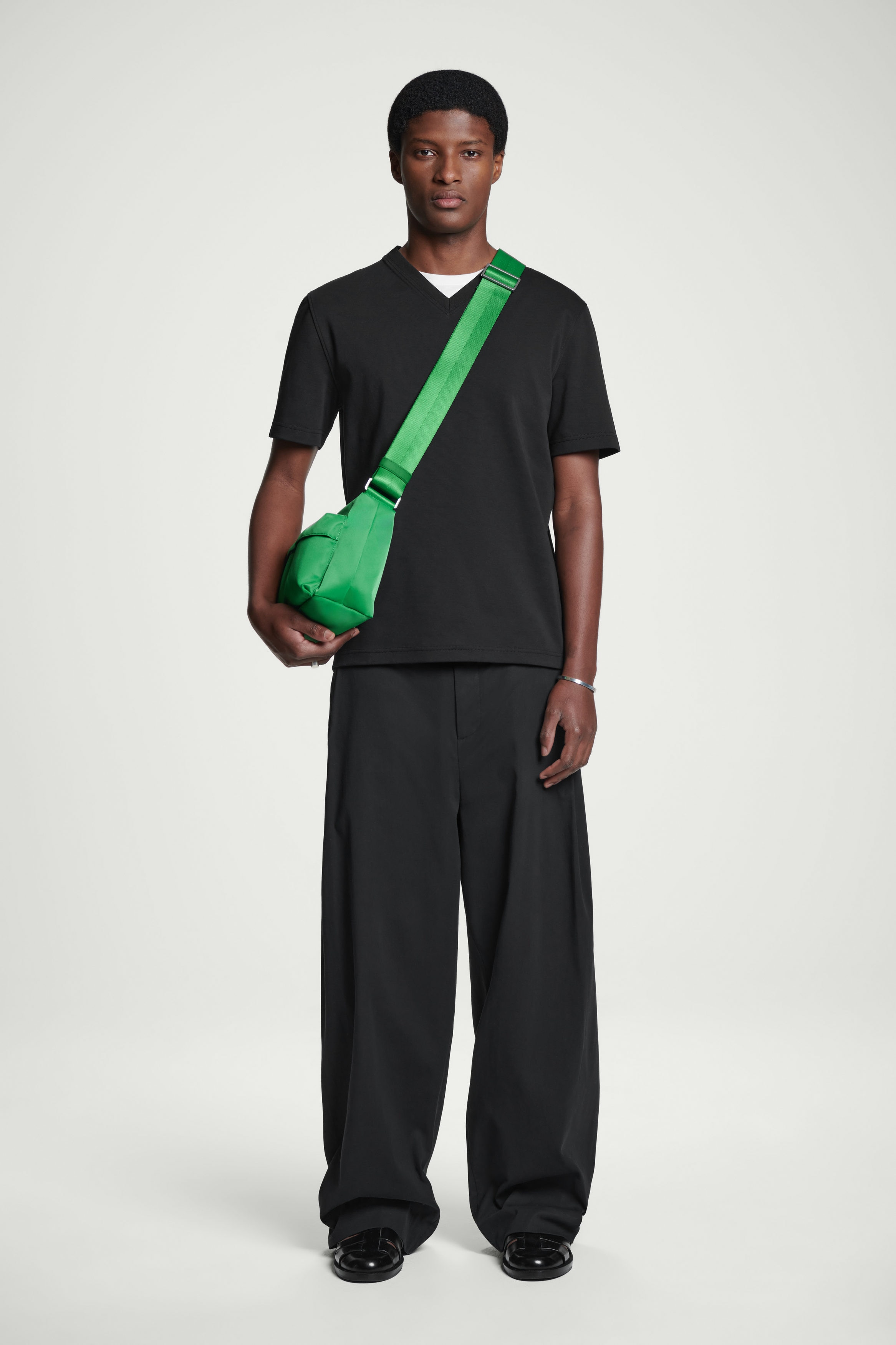 WATER-REPELLENT UTILITY CROSSBODY - NYLON - GREEN | COS