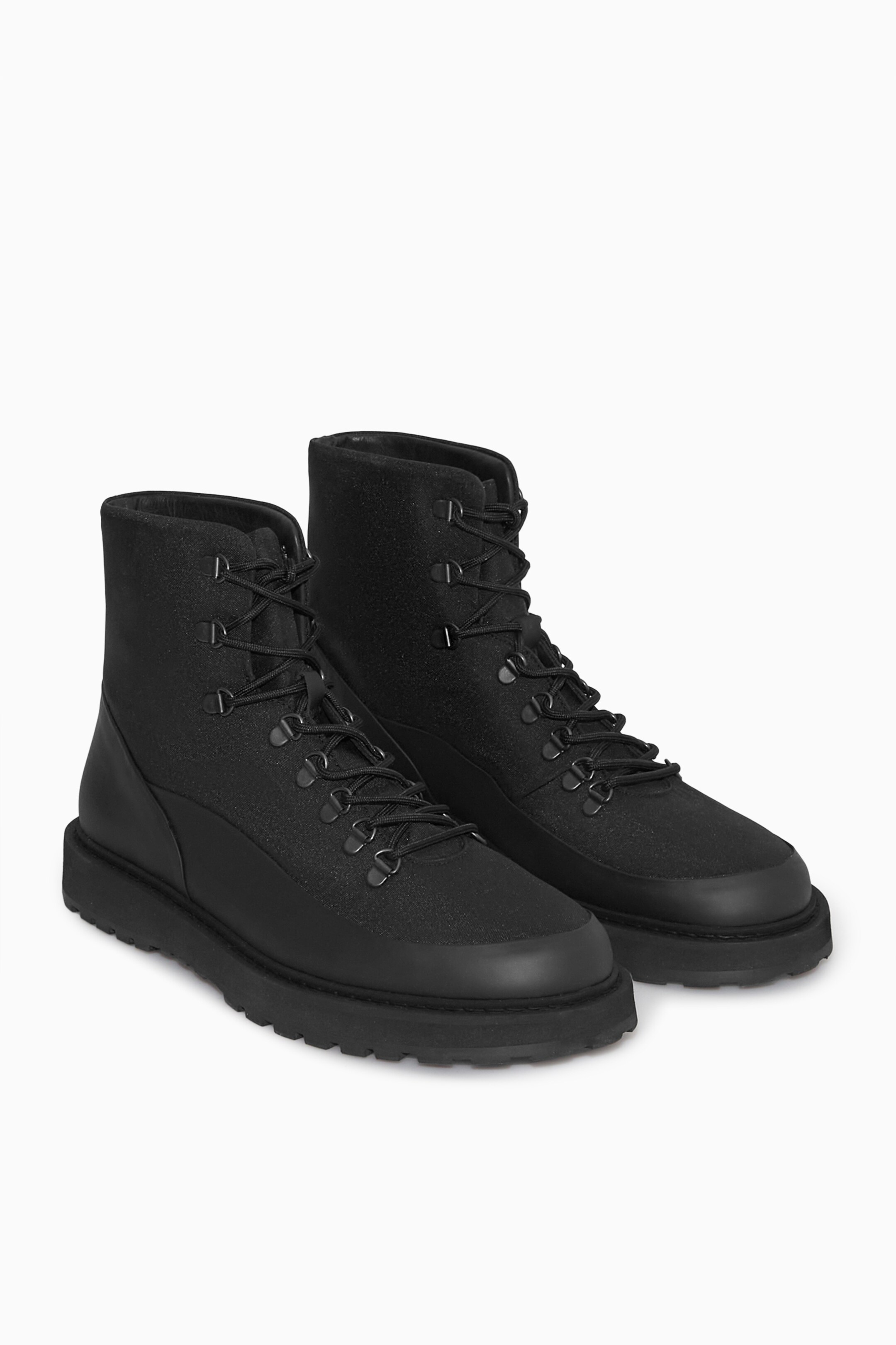Näytä suurempi kuva: LEATHER-TRIMMED HIKING BOOTS - BLACK - MIEHET | H&M FI 2
