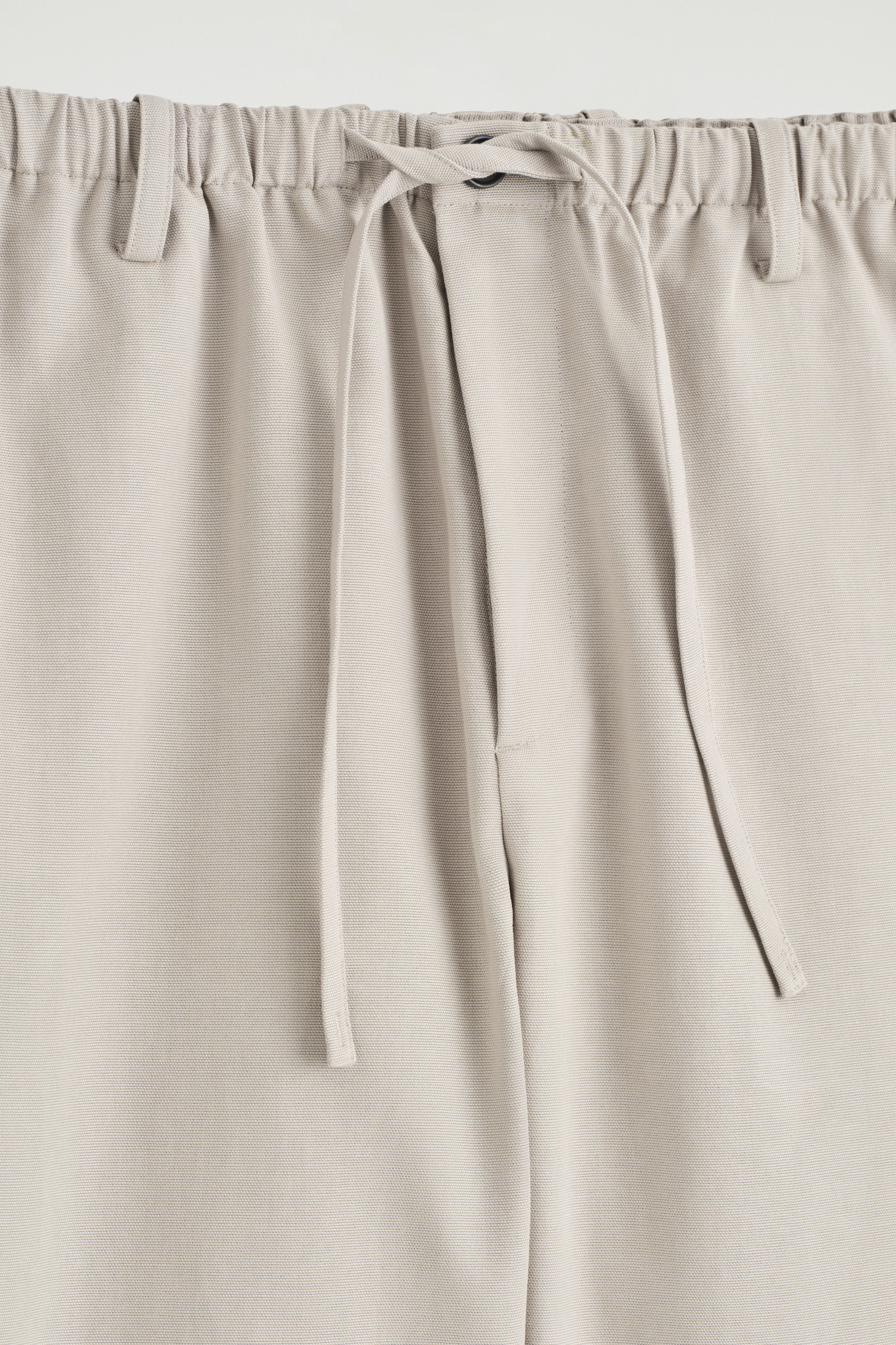 drawstring work pants ベージュ BARREL-LEG DRAWSTRING PANTS - BEIGE | COS