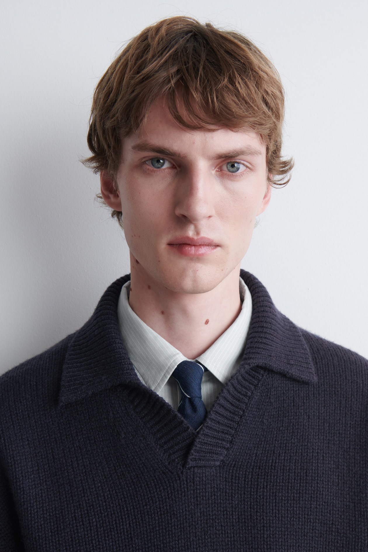 CHUNKY CASHMERE POLO SWEATER — NAVY