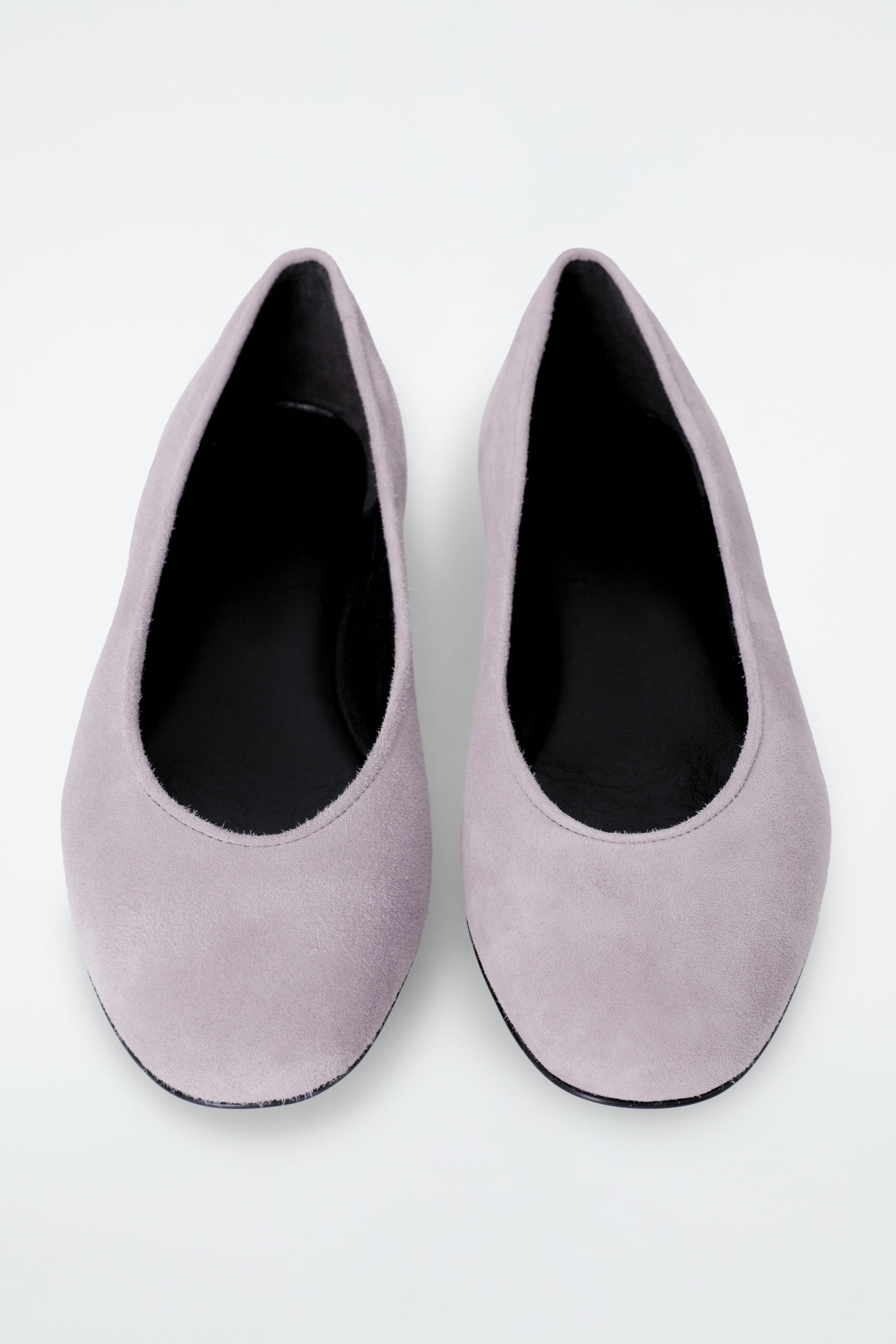 BALLERINAS AUS VELOURSLEDER