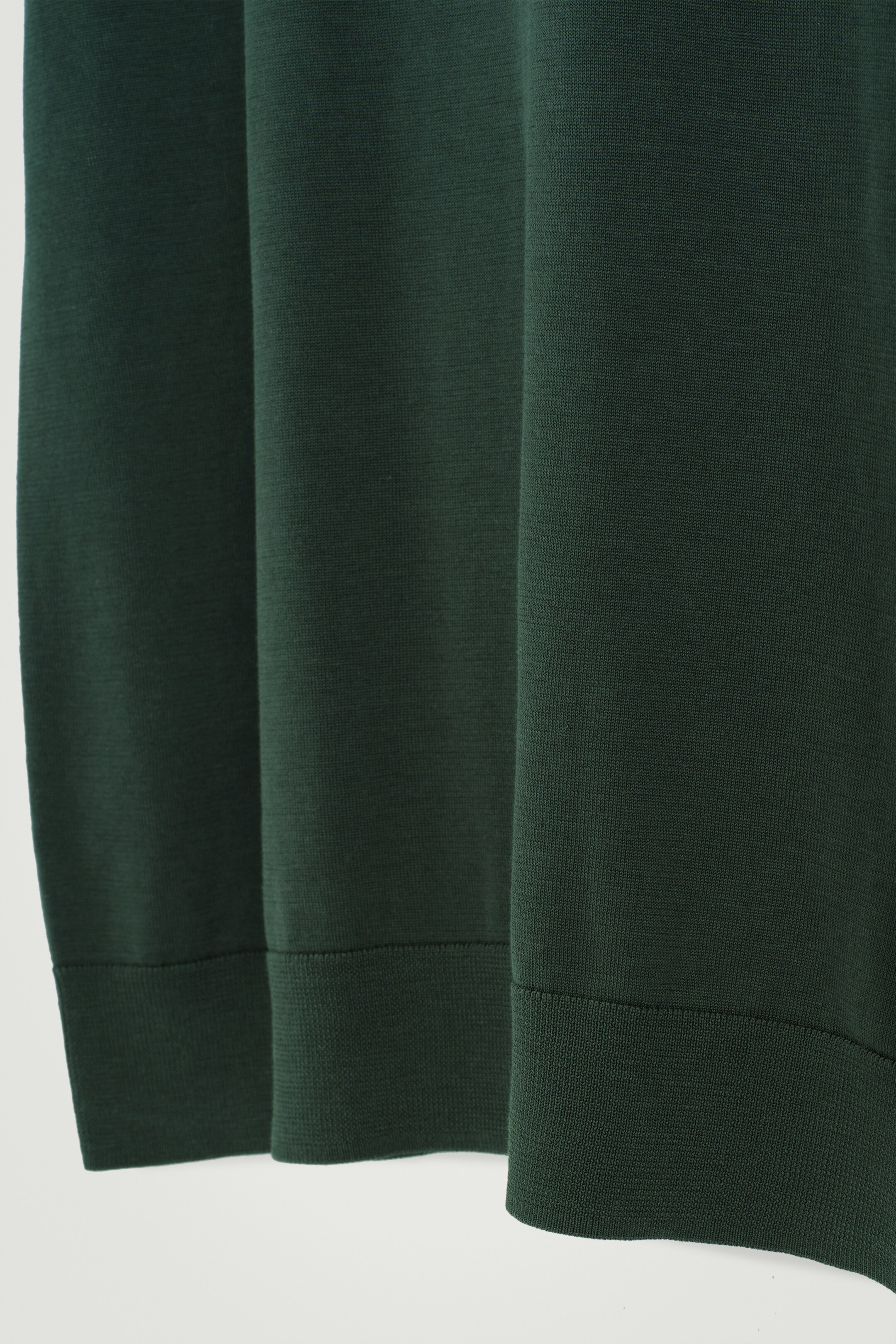 Visualizza immagine più grande: POLO SLIM IN MAGLIA DI SETA - VERDE SCURO - UOMO | H&M IT 7