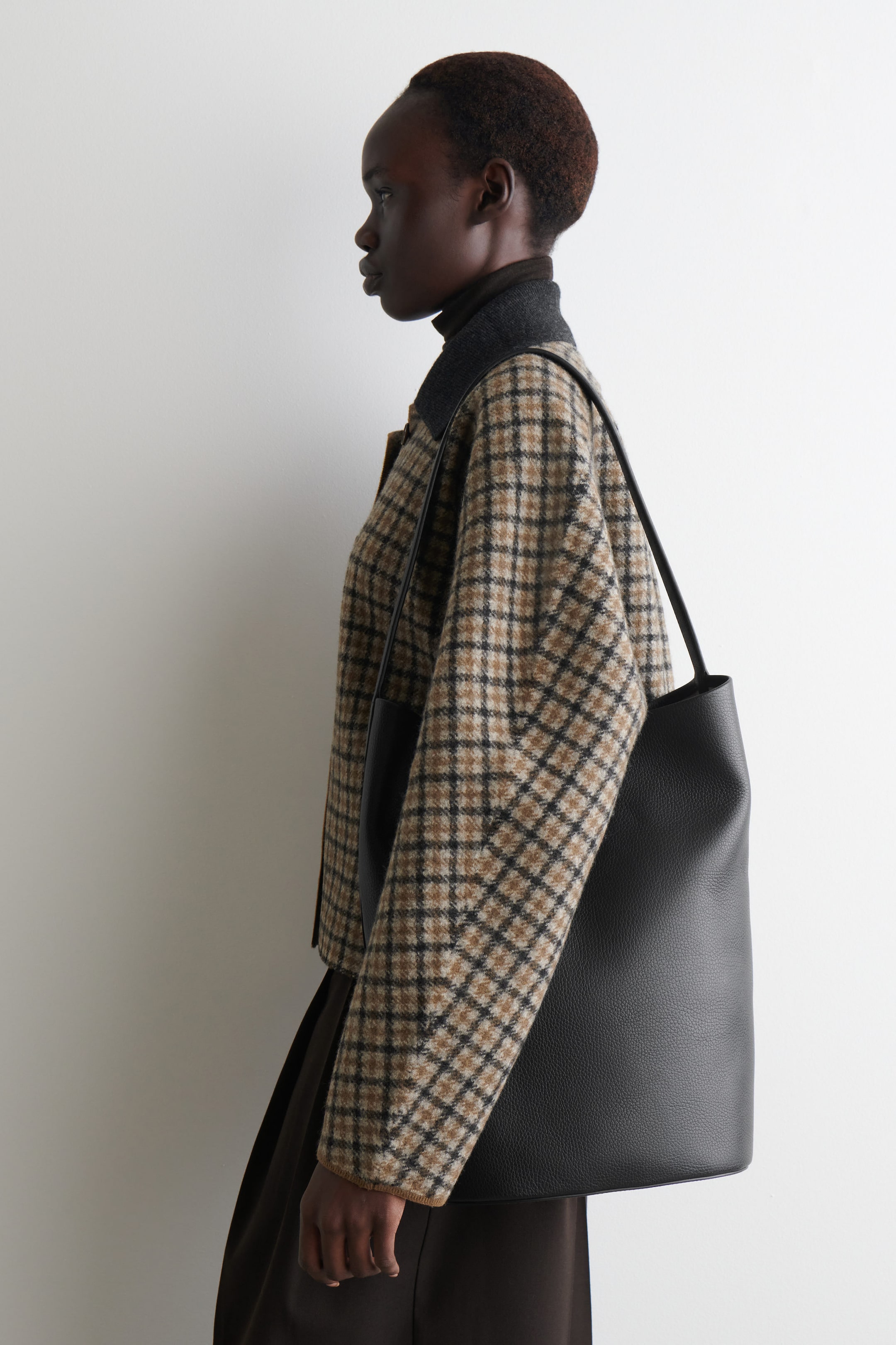 PARADIGM TOTE BAG - LEATHER